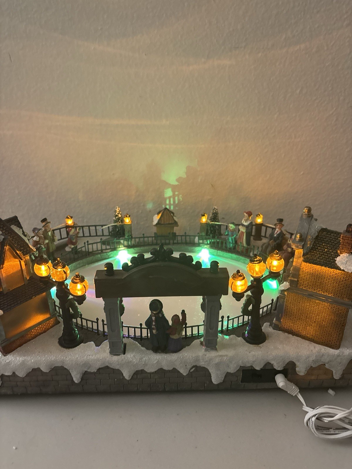 Carol Towne Christmas Village LAWLEY VILLAGE SKATING RINK 2015 – PARTS REPAIR