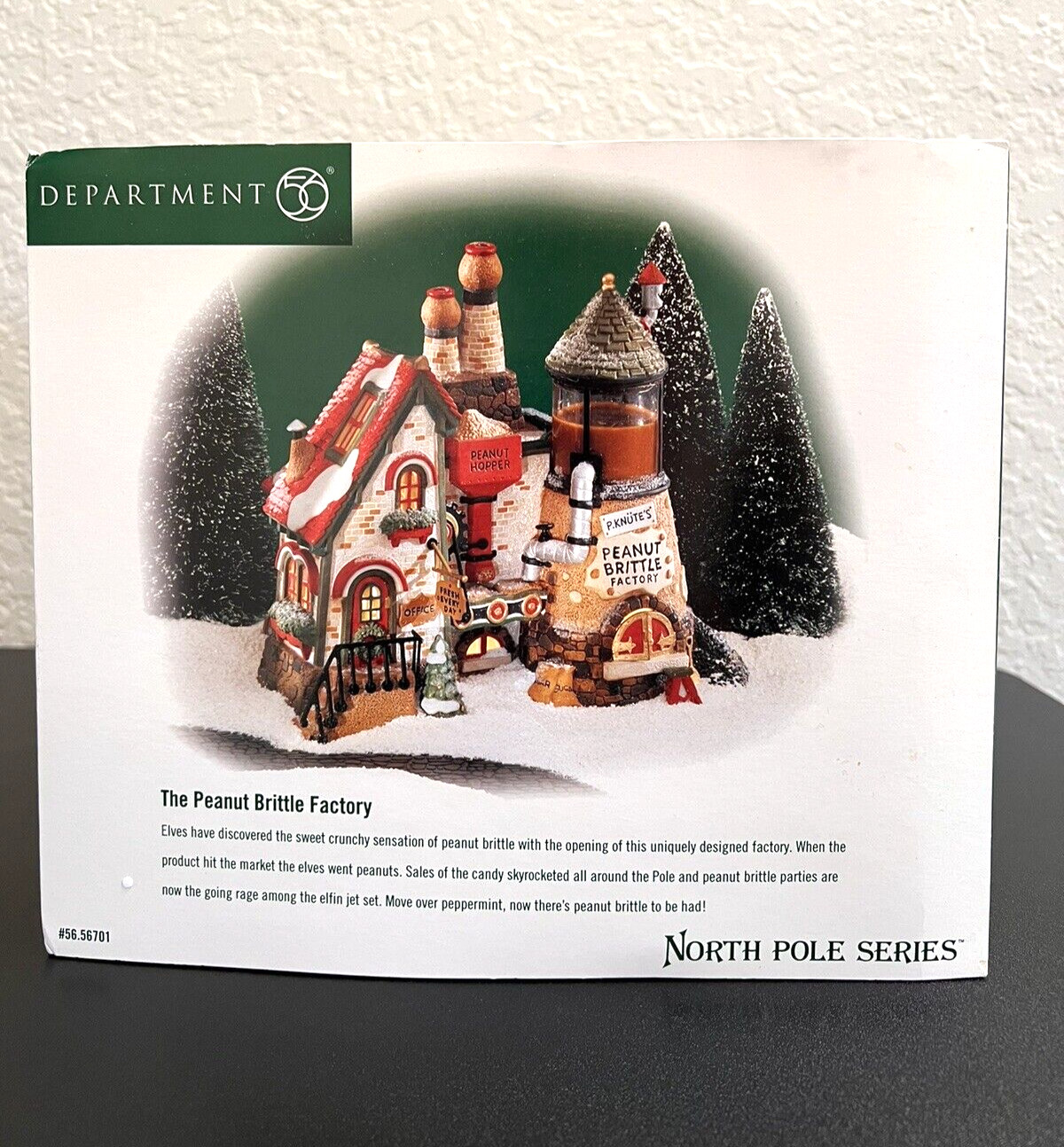 Department 56 North Pole “Peanut Brittle Factory” 56.56701 retired 2002 New!