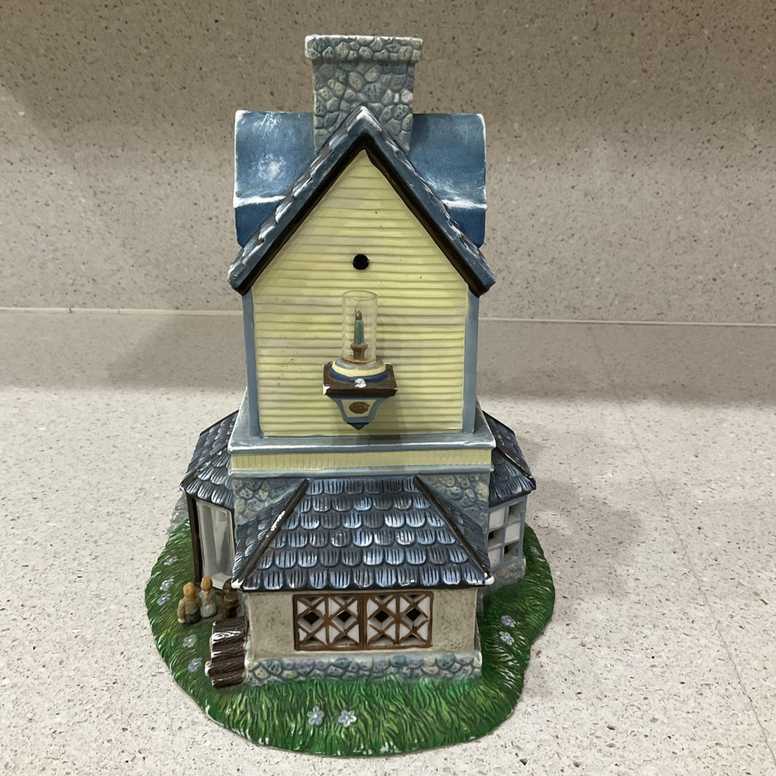 Party Lite P7315 Candle Shoppe Olde World Village Tea Light House Retired