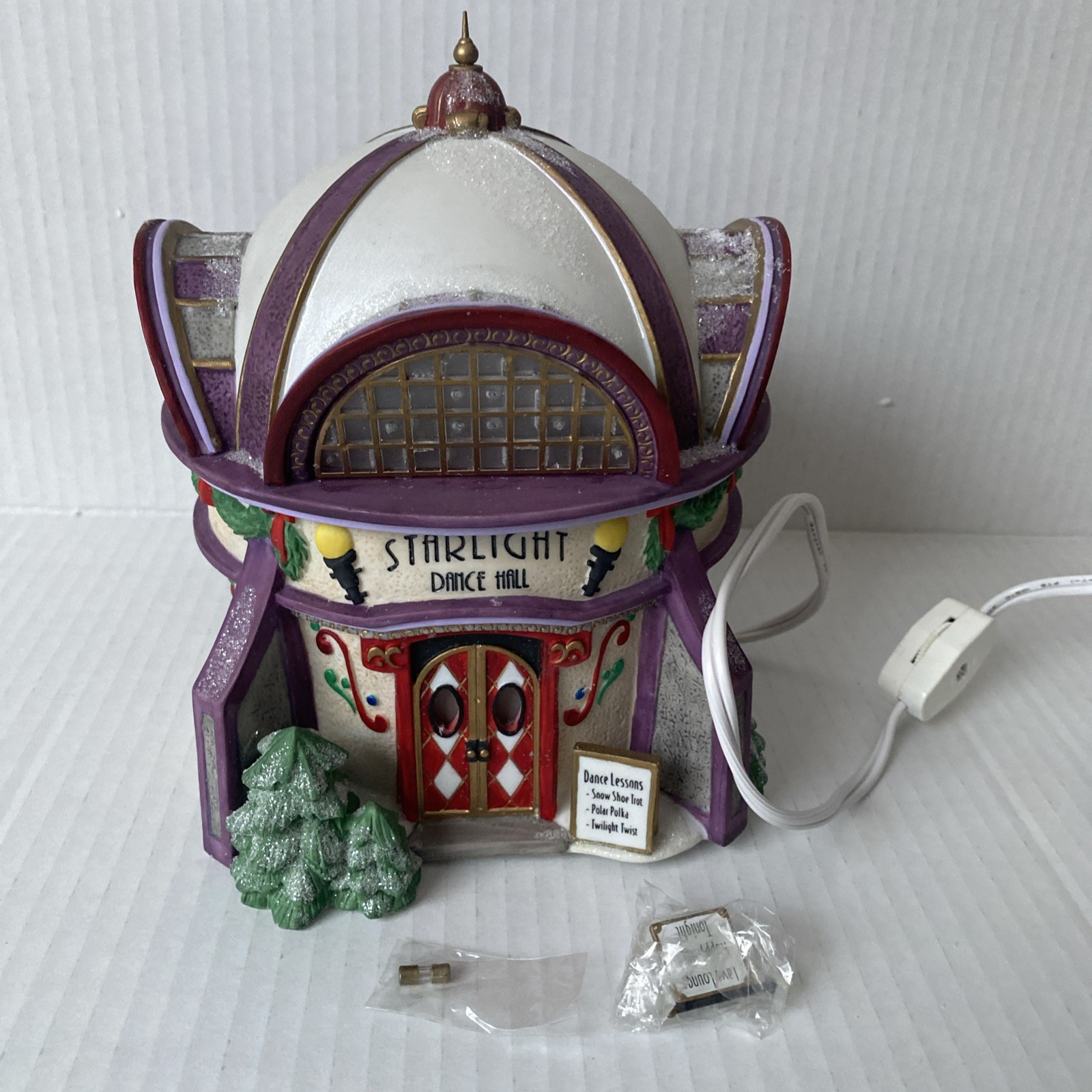 DEPT 56 STARLIGHT DANCE HALL 56742 NORTH POLE VILLAGE CHRISTMAS missing adapter