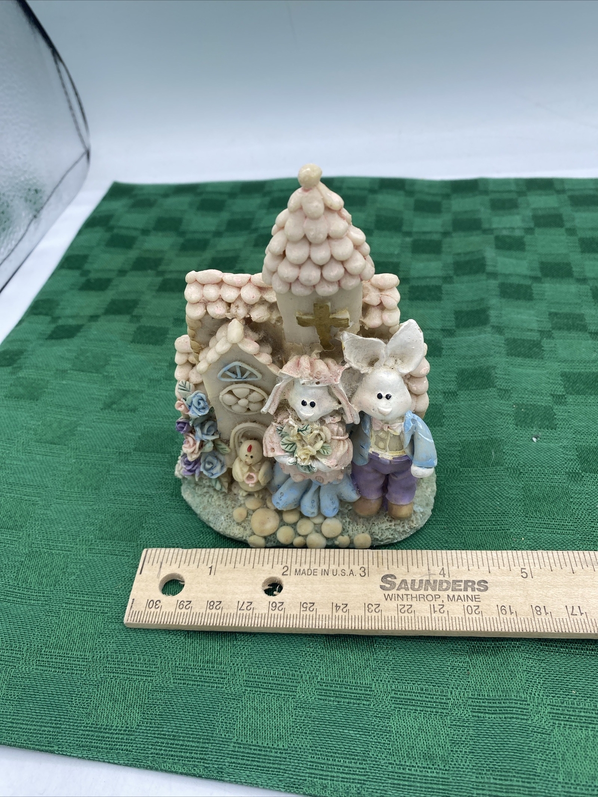 1999 Easter Village Collectibles