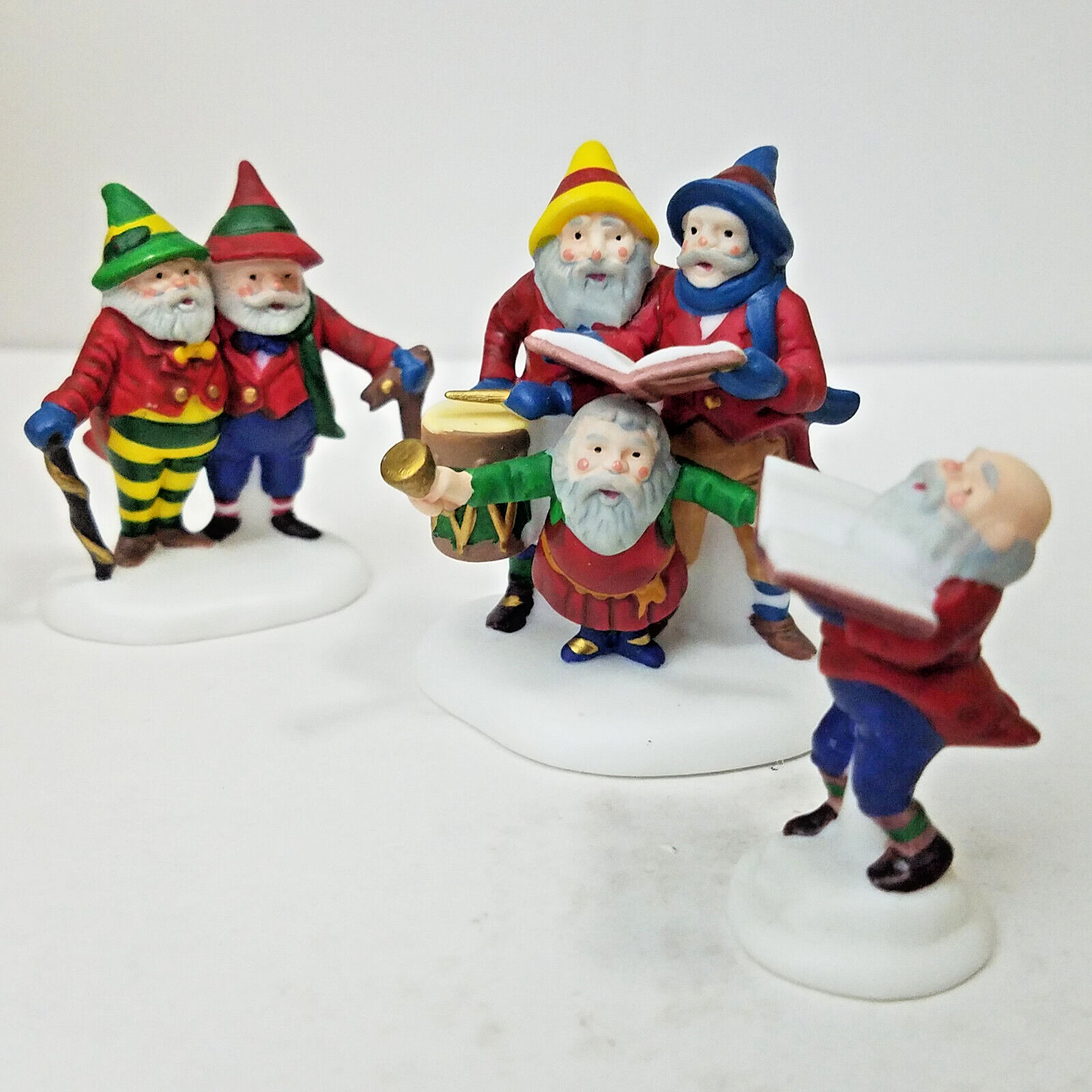 Dept 56 1993 Sing A Song For Santa Heritage North Pole 56316 U1 Red Elves Singer