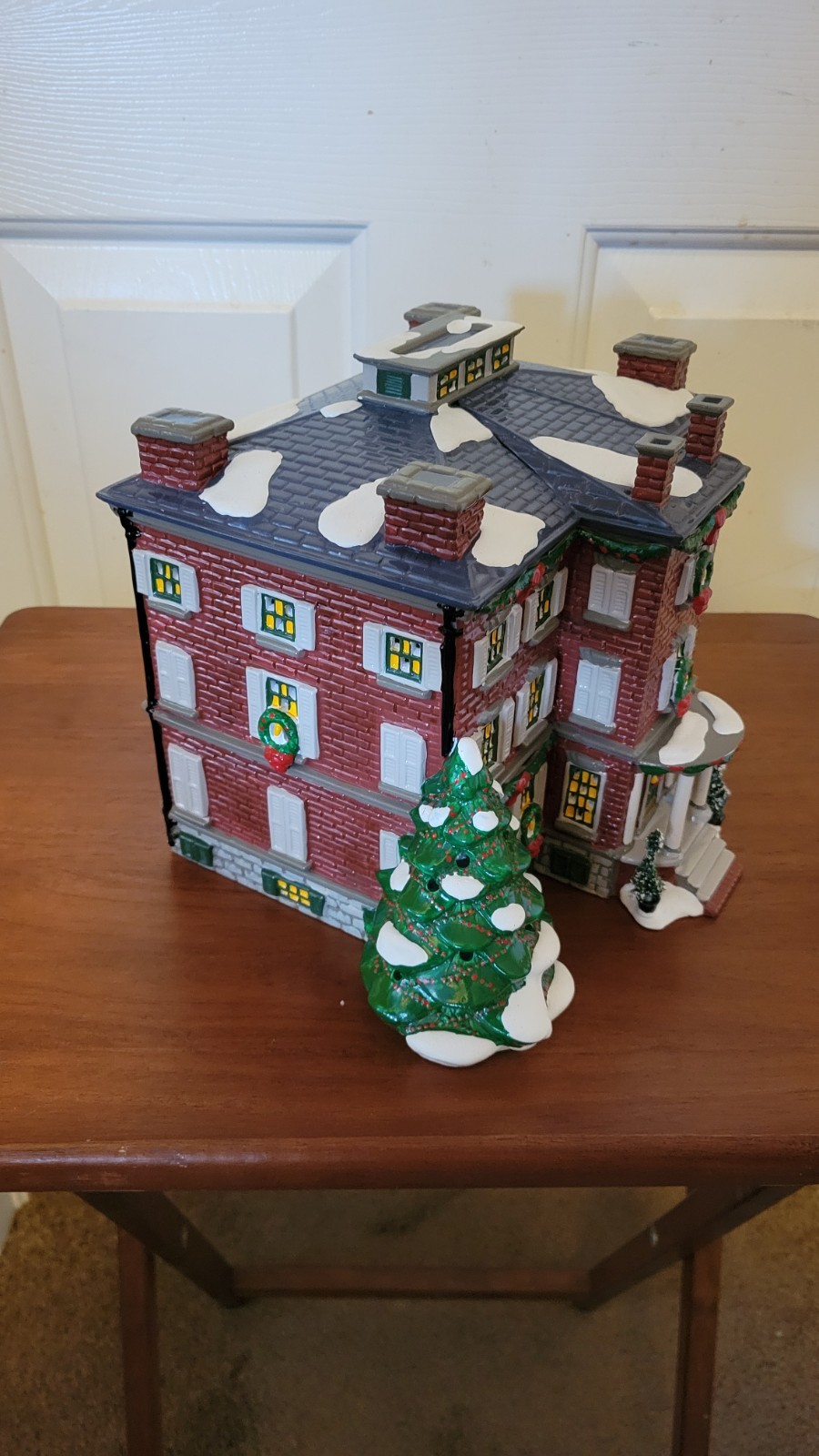 Dept 56 Original Snow Village OLD CHELSEA MANSION Retired 54903 w/Book