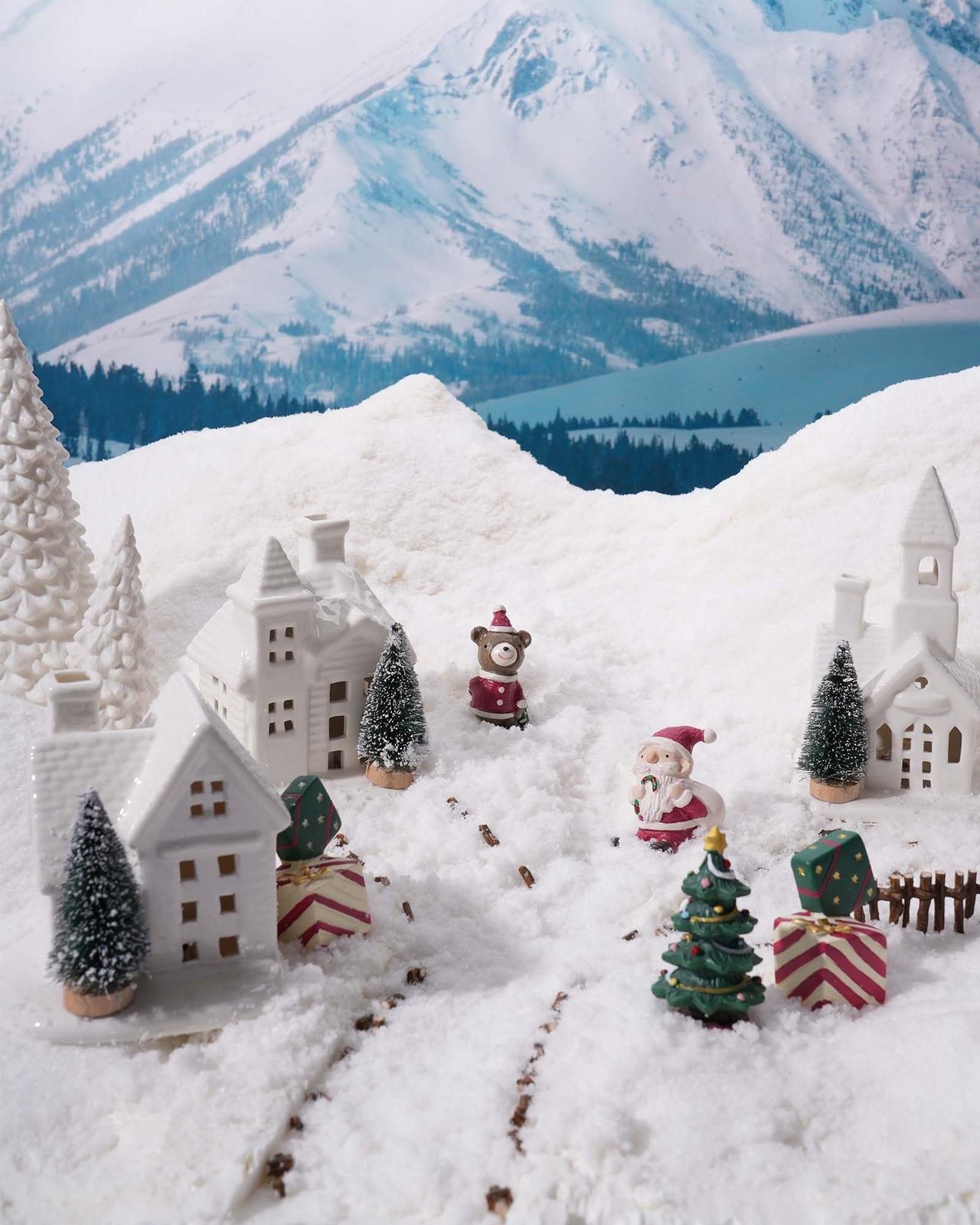 Light Up Christmas Ceramic Village Houses White Christmas Porcelain Village With