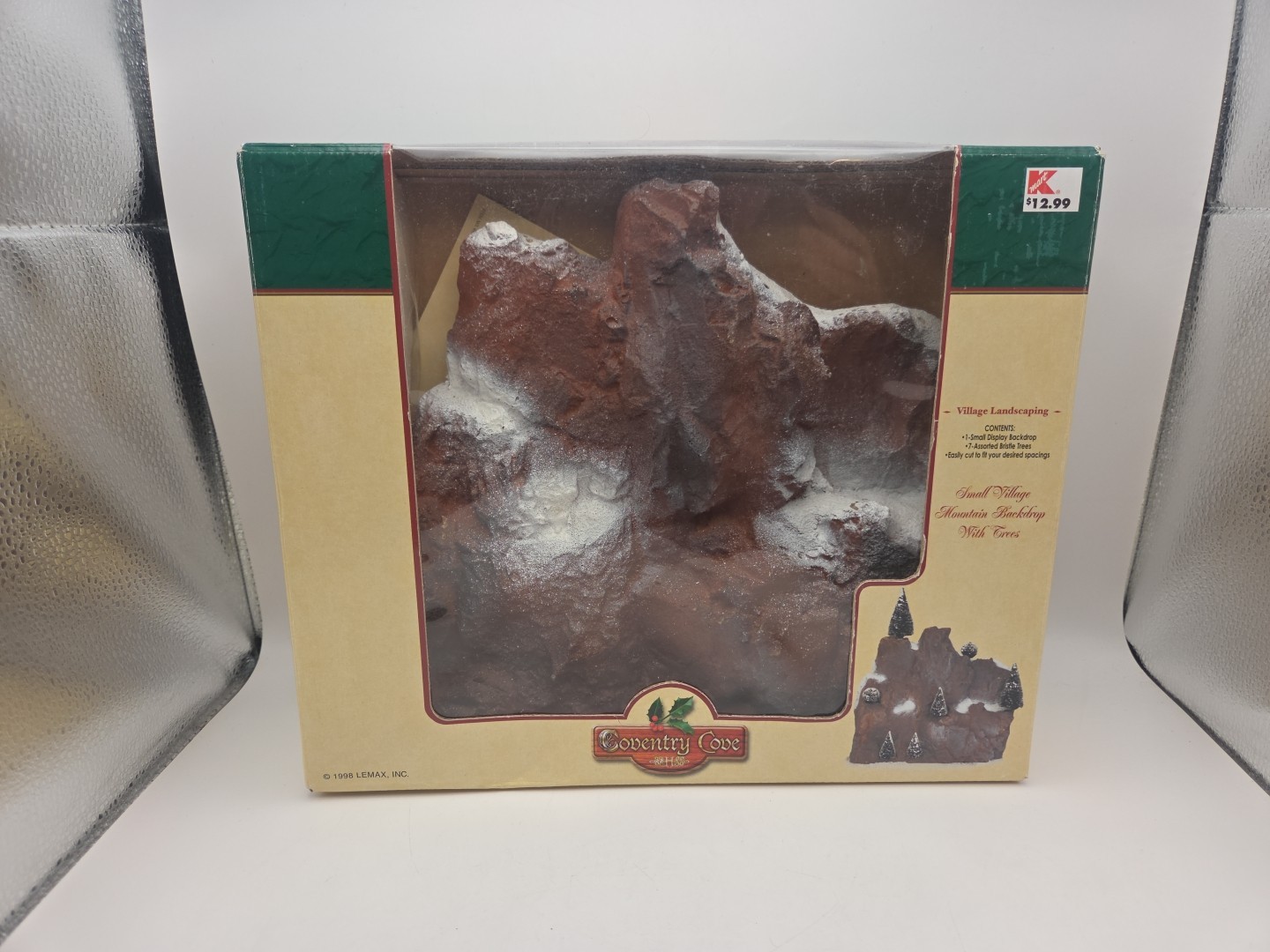 1998 Lemax Village Landscape Realistic Small Village Mountain Backdrop w/ Trees