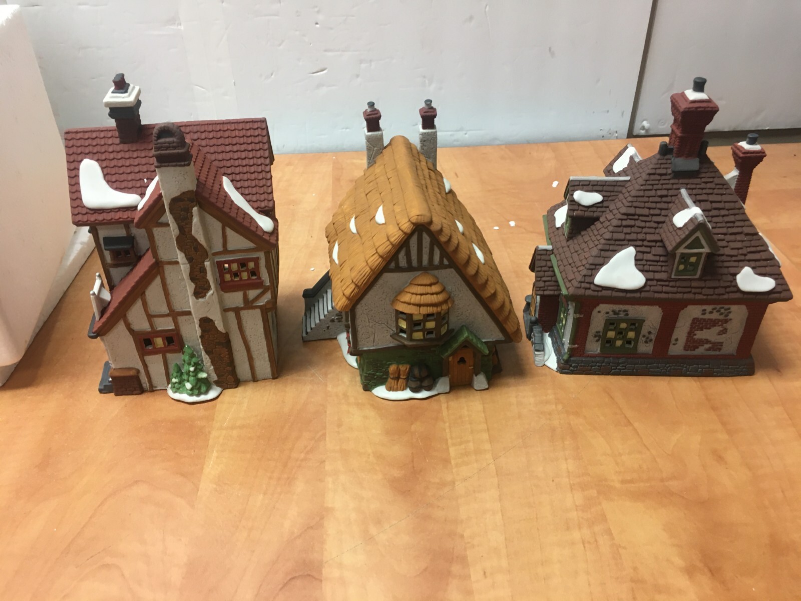 1993 Dept 56 Dickens Village Bumpstead Nye Wheat Cakes Lomas 5808-4 Set of 3