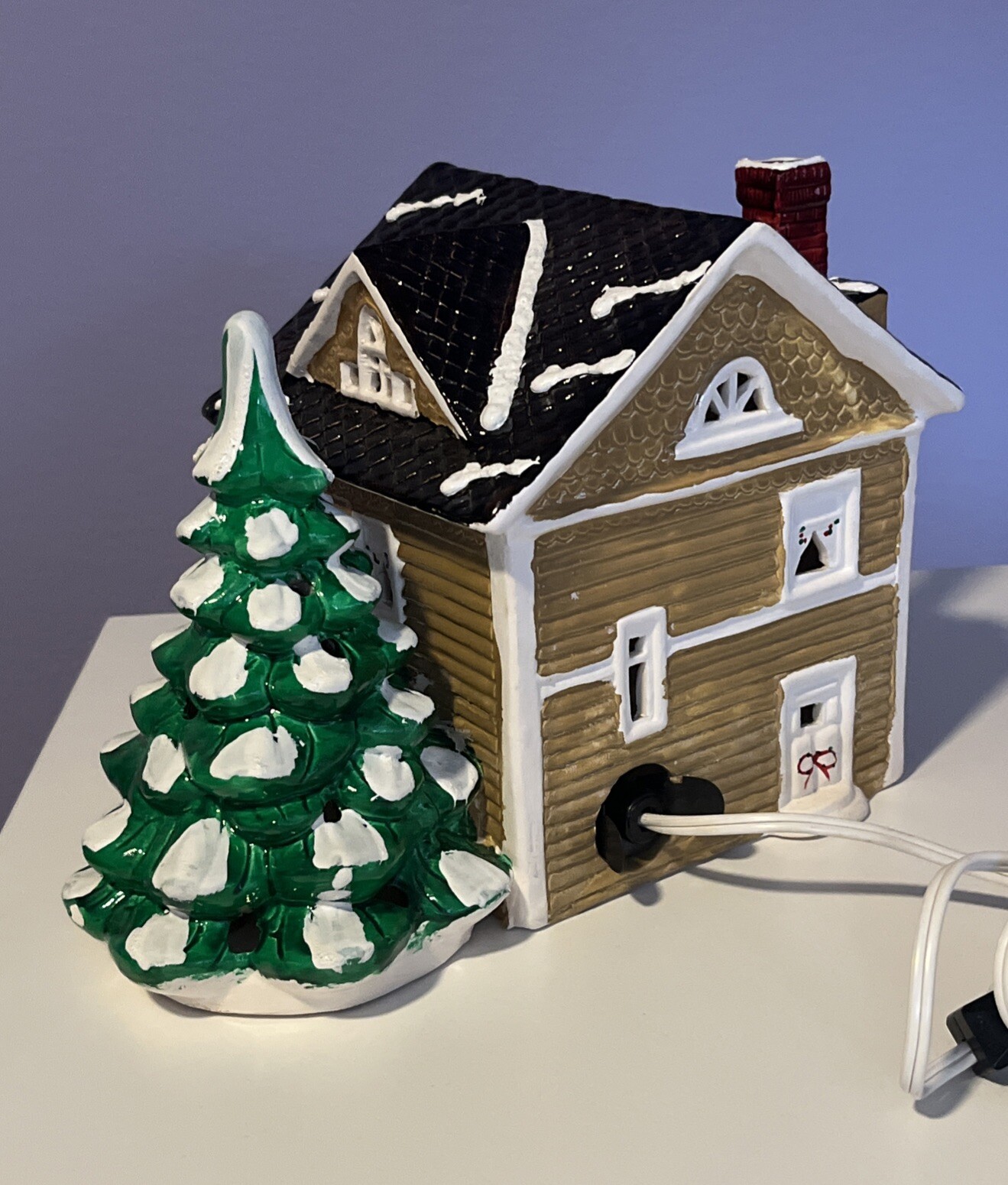 Department 56 Homestead House 1982 w/ Light Snow Village Christmas Dept 56