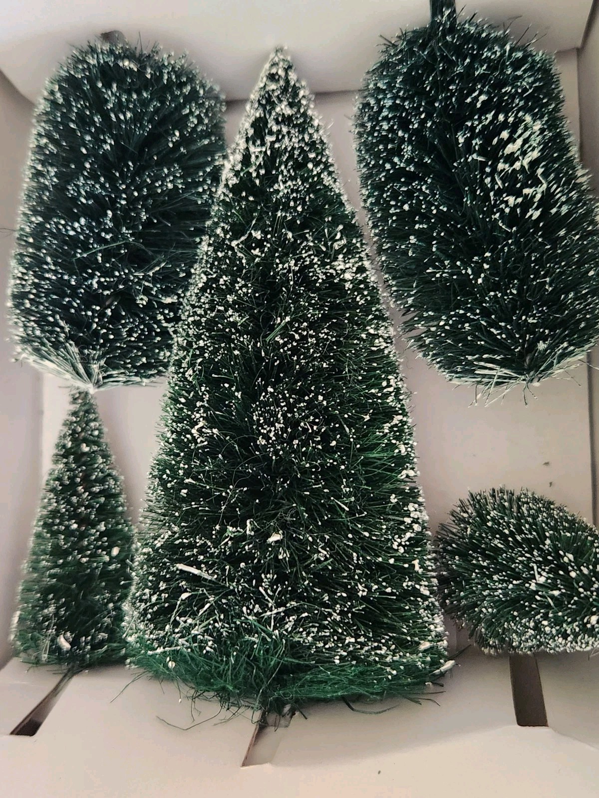 Dept 56 Village Landscape Starter Set Trees Snow Christmas Holiday 6 Pieces NEW