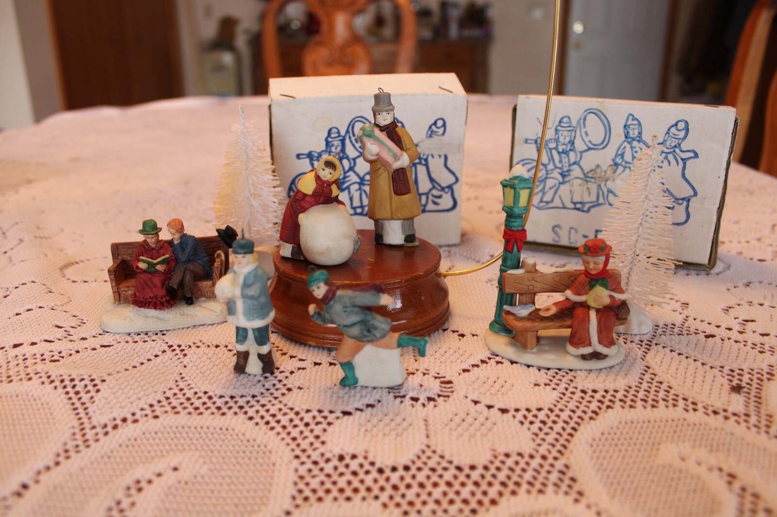 Christmas SC-531 Village Vintage Porcelain Christmas Figurines 8 Piece Group