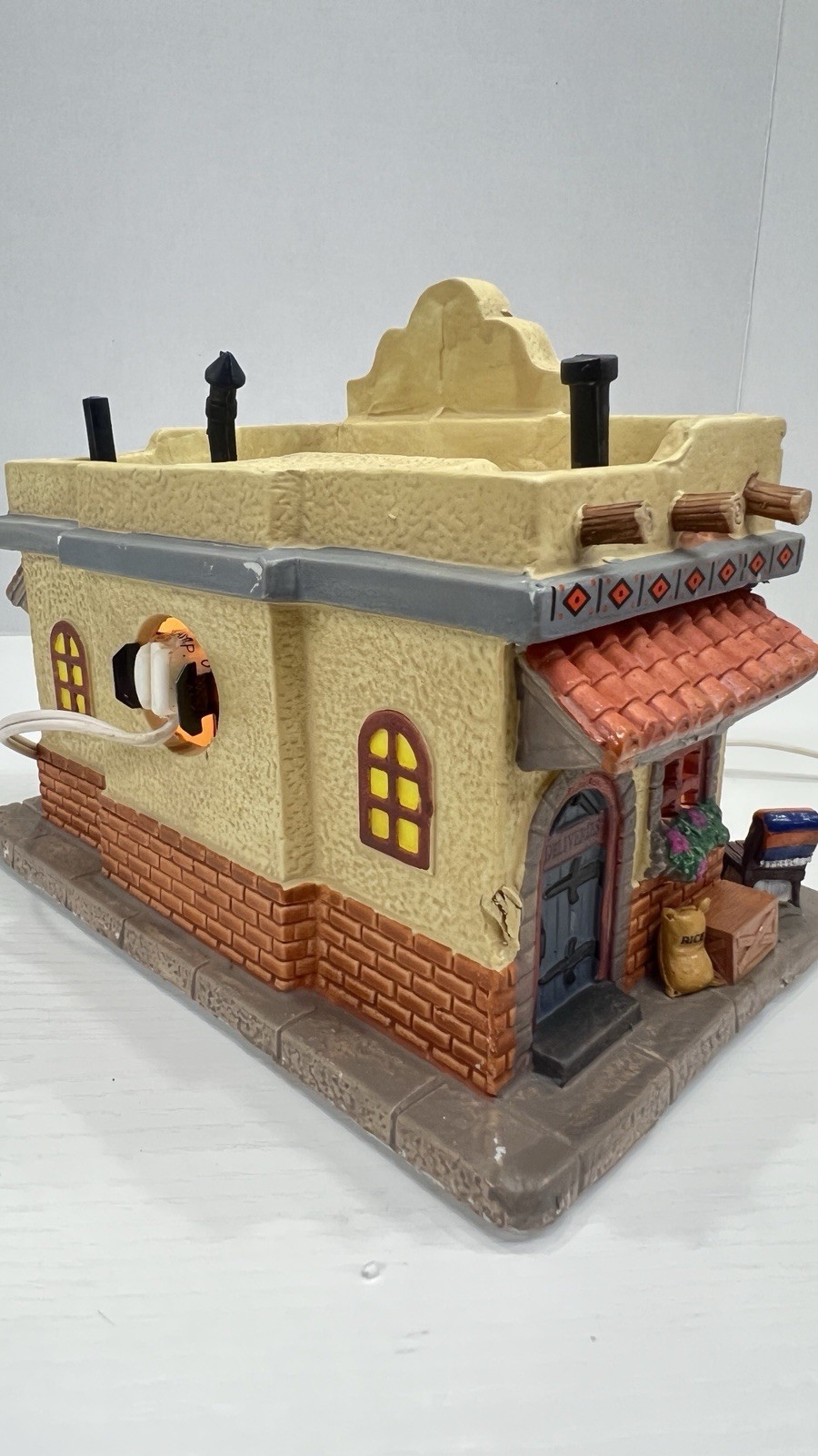Lemax Holidays And Seasons Taco Shop “Taco Fiesta” 35577 Retired RARE And NEW !