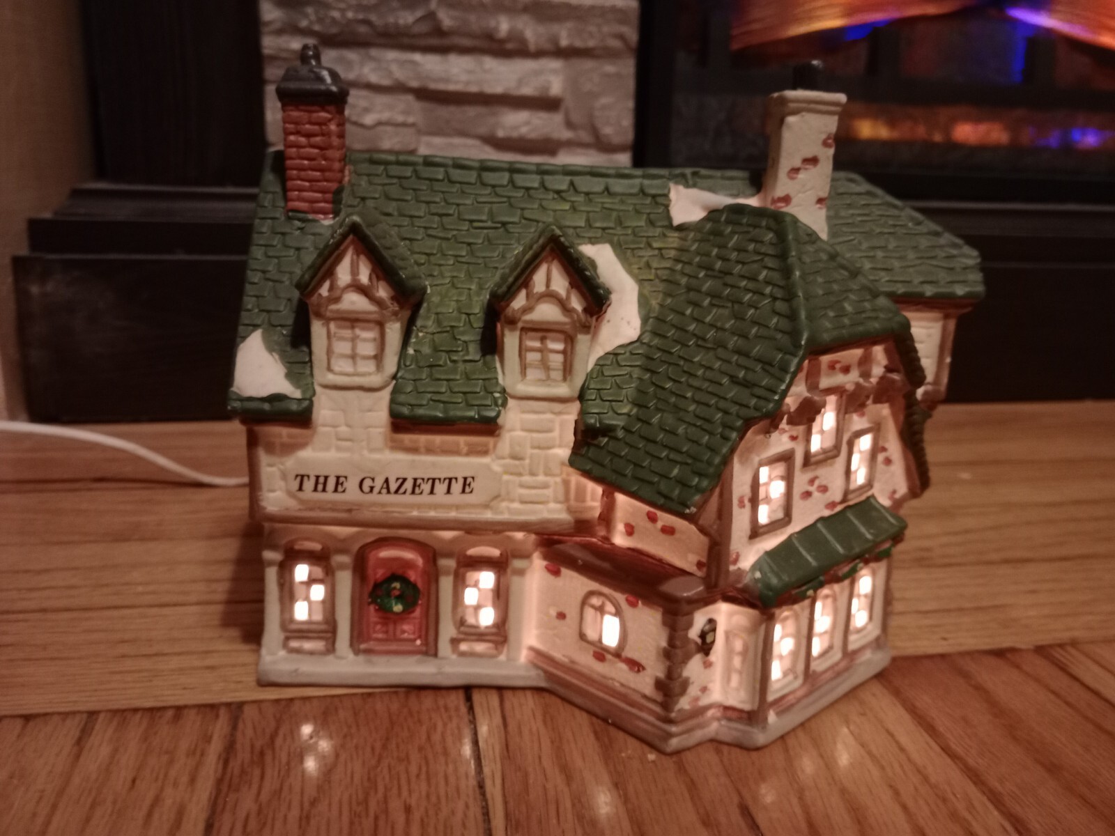 Vintage Christmas Village Lighted Porcelain House The Gazette (Comes With Light)