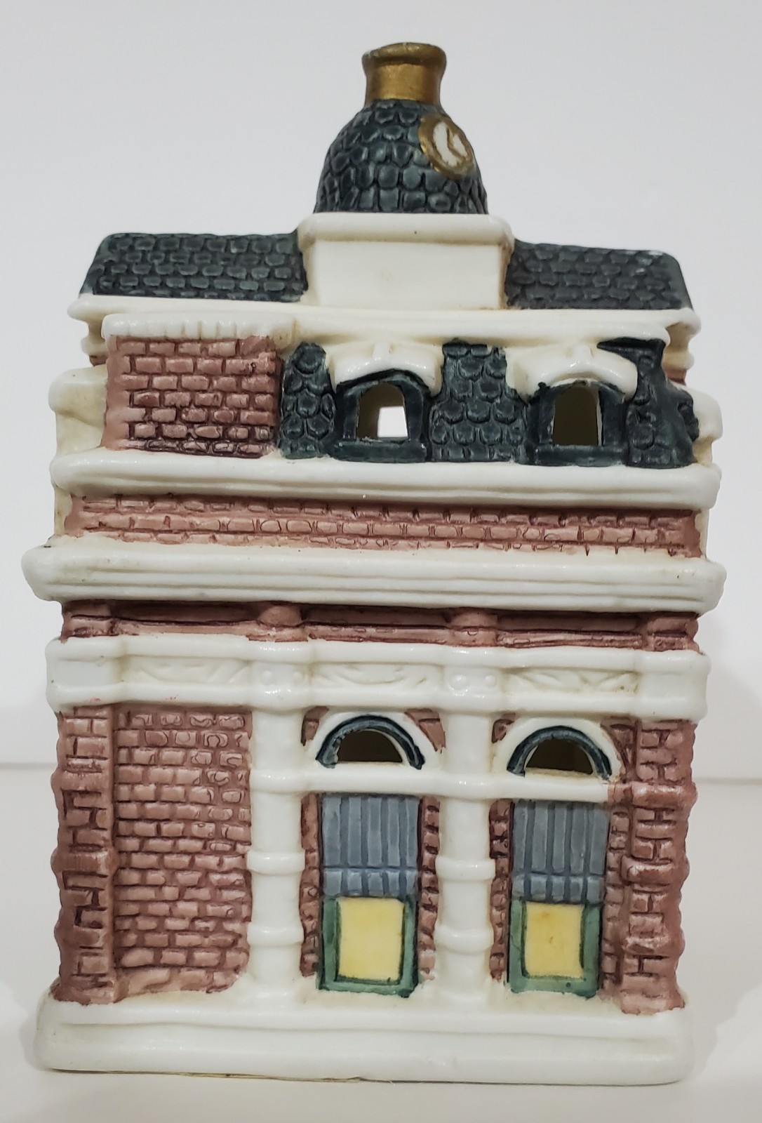 Santas Best Spirit of America CITY HALL small Christmas Village building 5″H