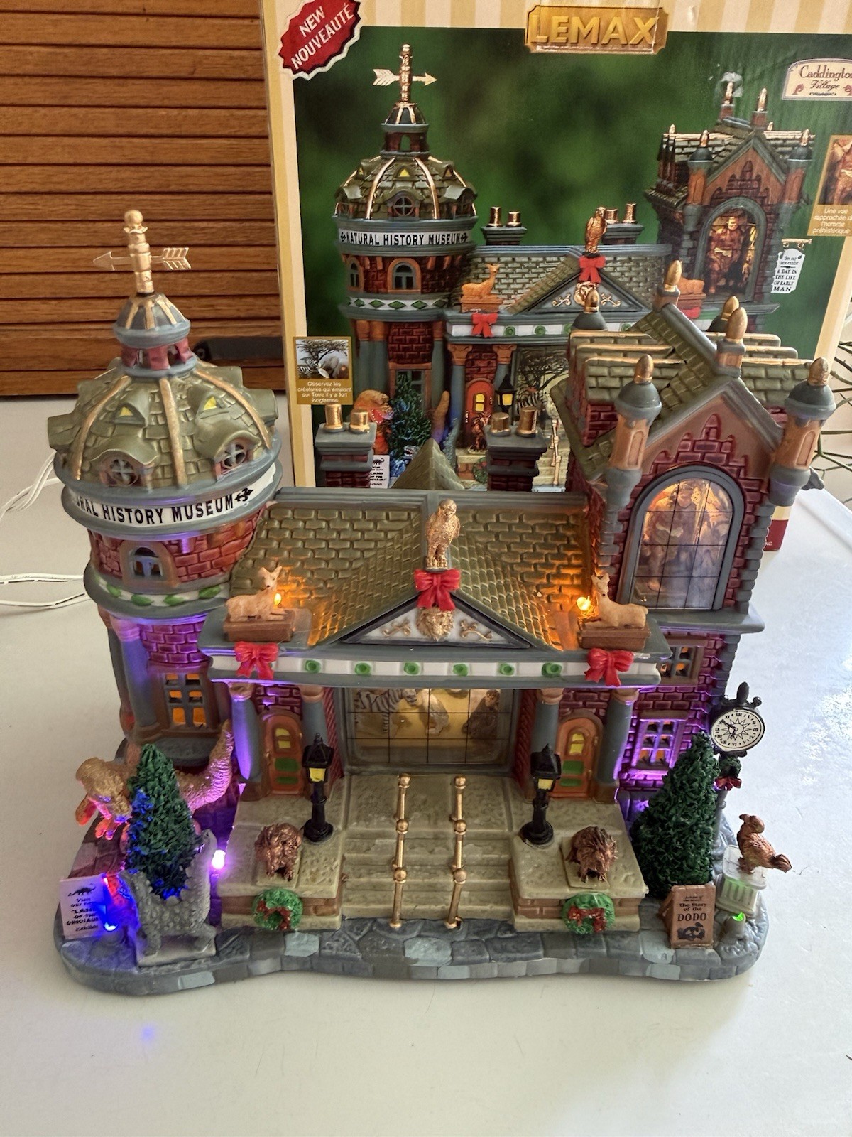 Lemax 2007 Caddington Village Lighted NATURAL HISTORY MUSEUM 75537