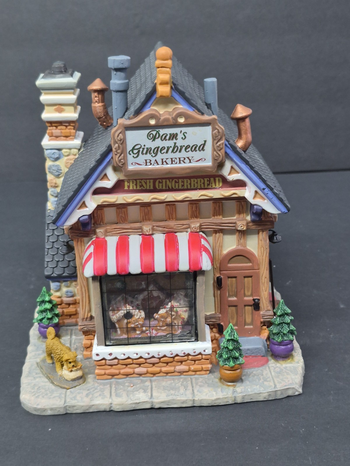 Lemax Caddington Village Pam’s Gingerbread Bakery Christmas Village