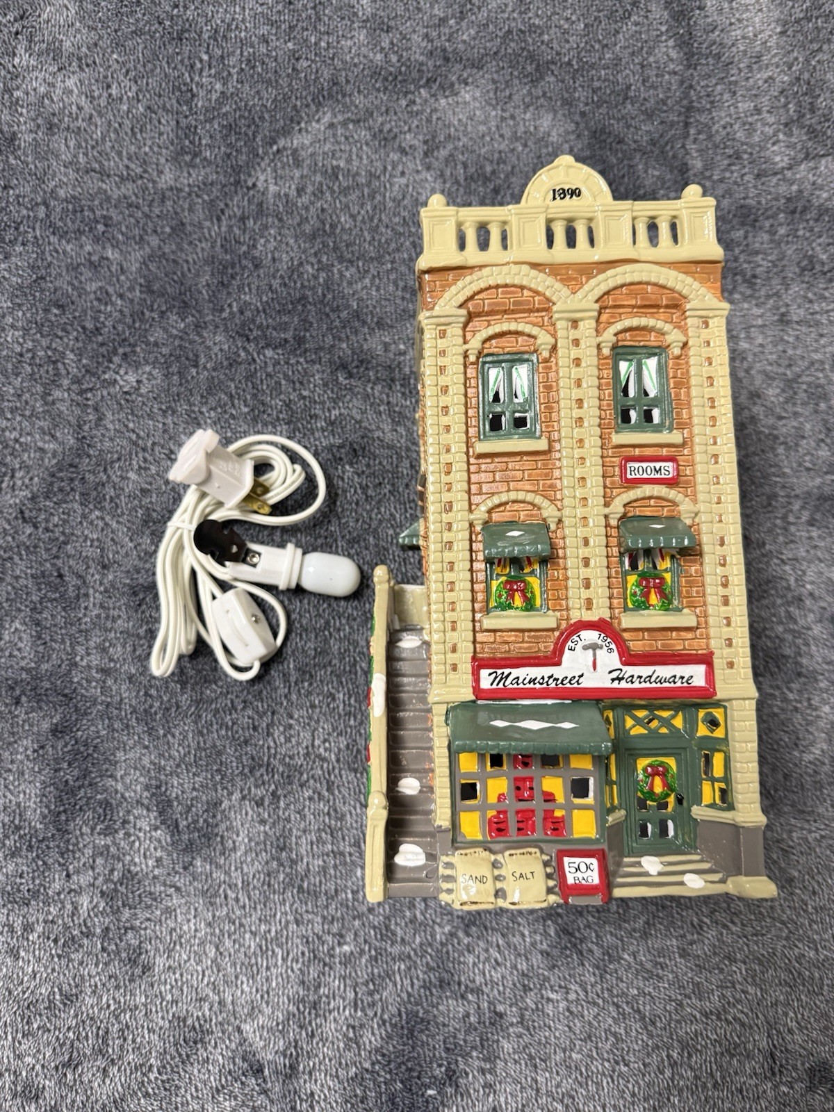 Department 56 Snow Village Mainstreet Hardware Store w/ Box – 51535, 1990 Ret