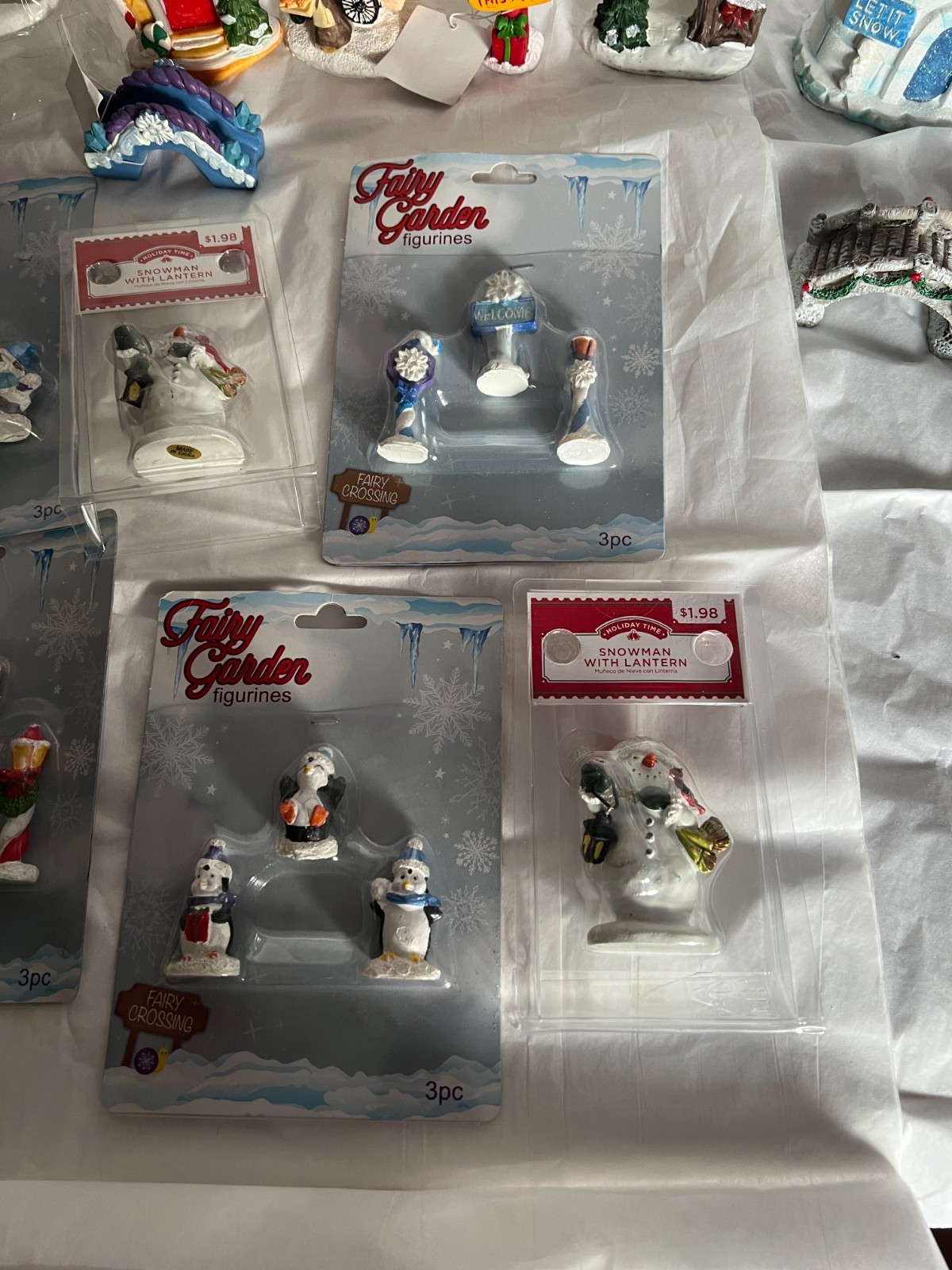 🎄25-piece MIXED Christmas Village Accessories Lot Snowmen Signs Xmas Gnomes