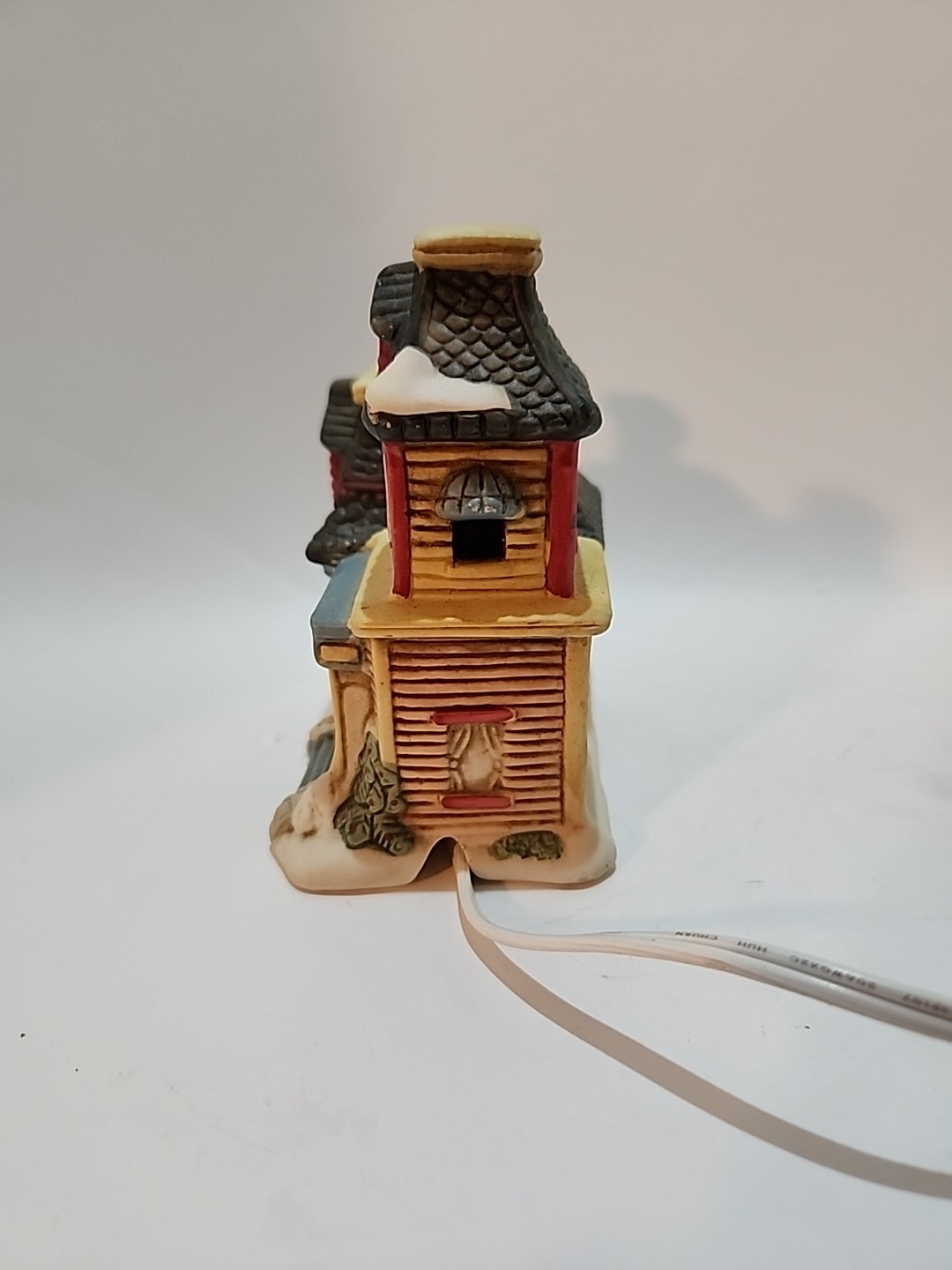 Victorian Quilt Shop Small Porcelain Christmas Village With Light 5″