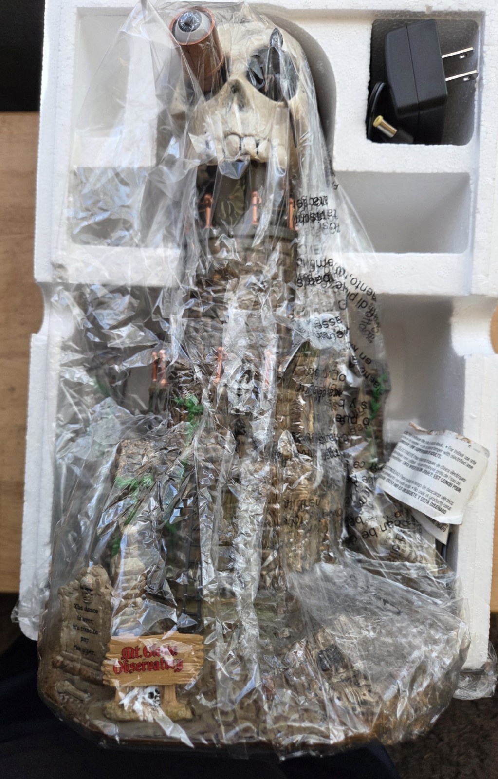 Lemax Signature Collection Illuminated Musical Skull Tower Halloween Boxed