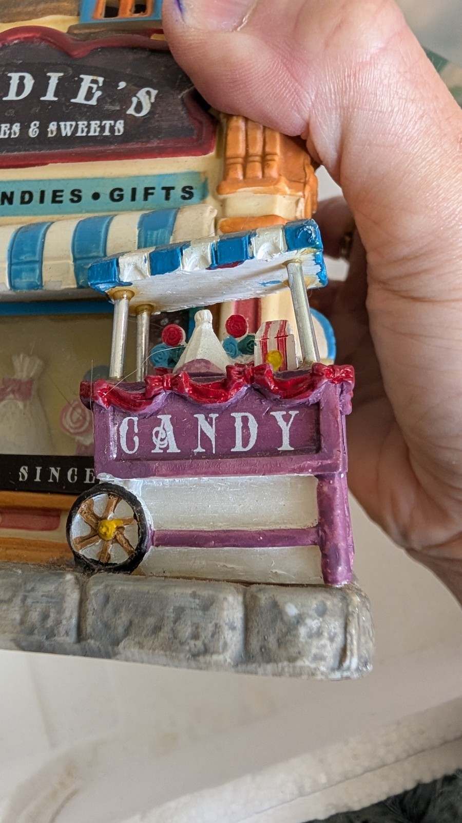 Lemax Coventry Cove Maddies Candy Shop Lighted Building NO CORD Some Damage