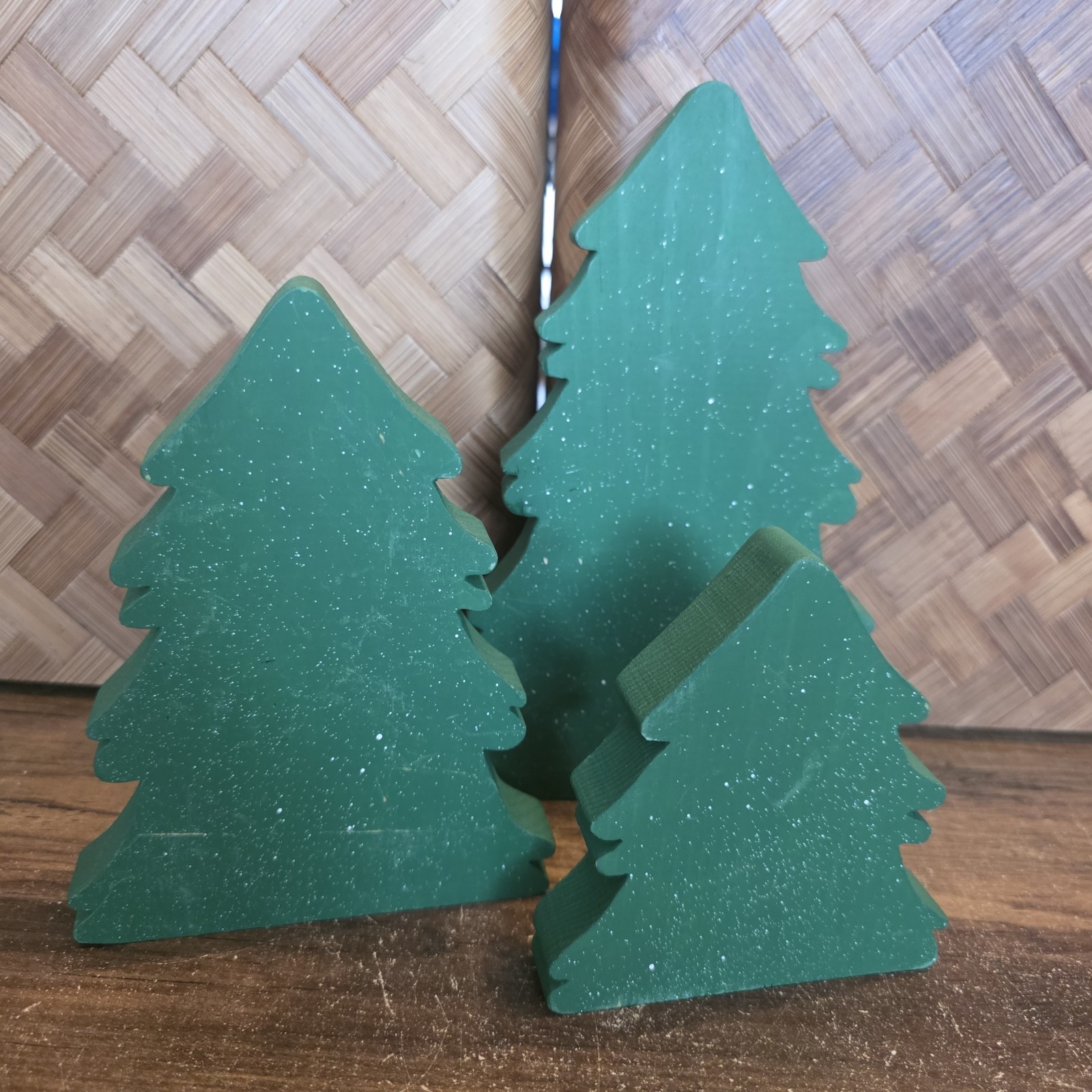Christmas Trees Set of 3 Wood Green Holiday Decor Painted 7×5.5, 6×4.5, 4×4
