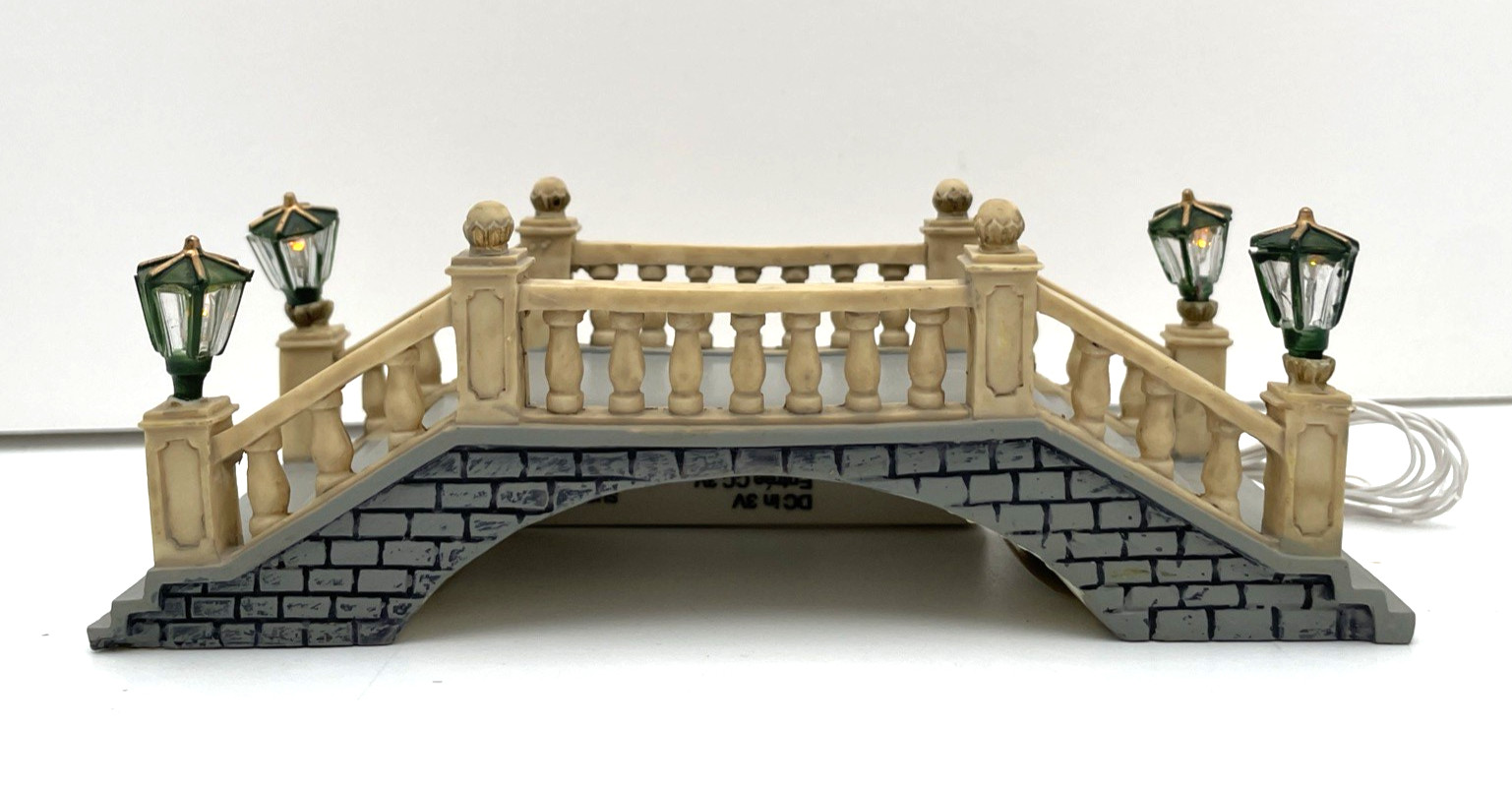 Vintage Lemax 1999 Lighted Foot Bridge & Deer & Plaza Flooring Mats – Read