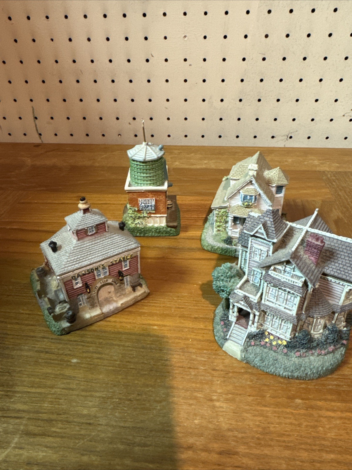 Lot of 4 International Resourcing Services Inc. Mini Buildings