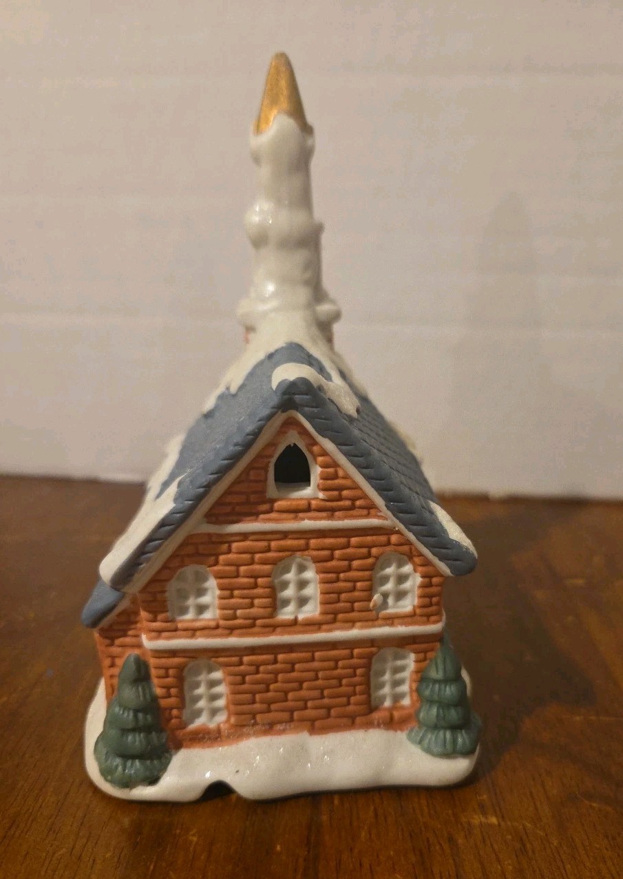 Franks Winter Tyme Village Lighted Schoolhouse