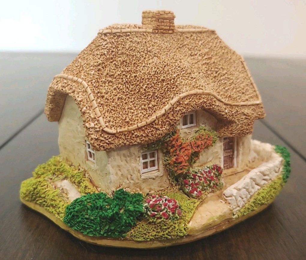 Lilliput Lane Clover Cottage British Collection Excellent Condition No Box