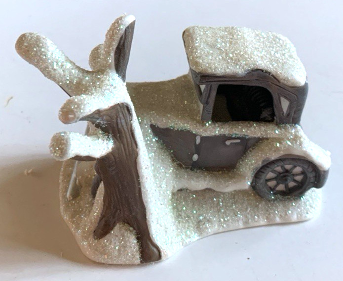Enesco It’s A Wonderful Life Illuminated Village George Bailey’s Car Crash Tree