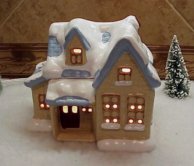 Vintage House of Lloyd Country Cottage Lighted House Snow Draped Roof Marked