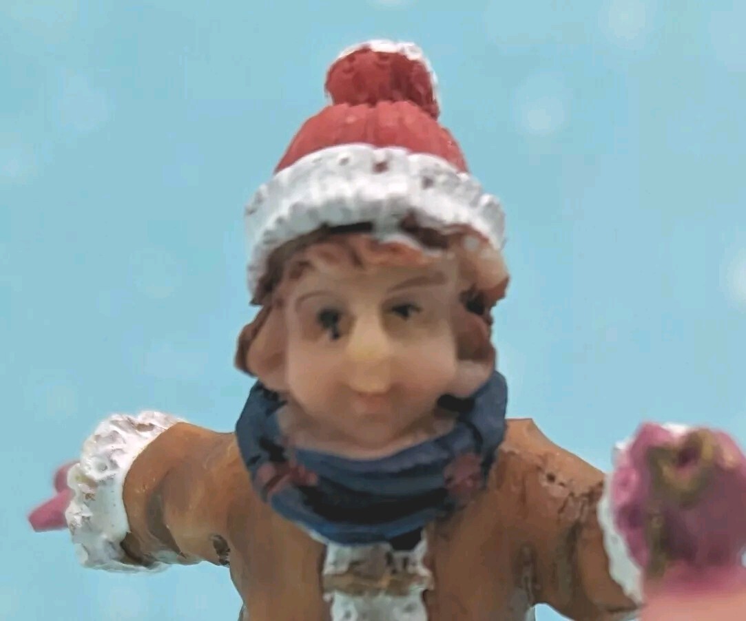 Children playing spotted dog Christmas Village Figurine NO BOX INV510