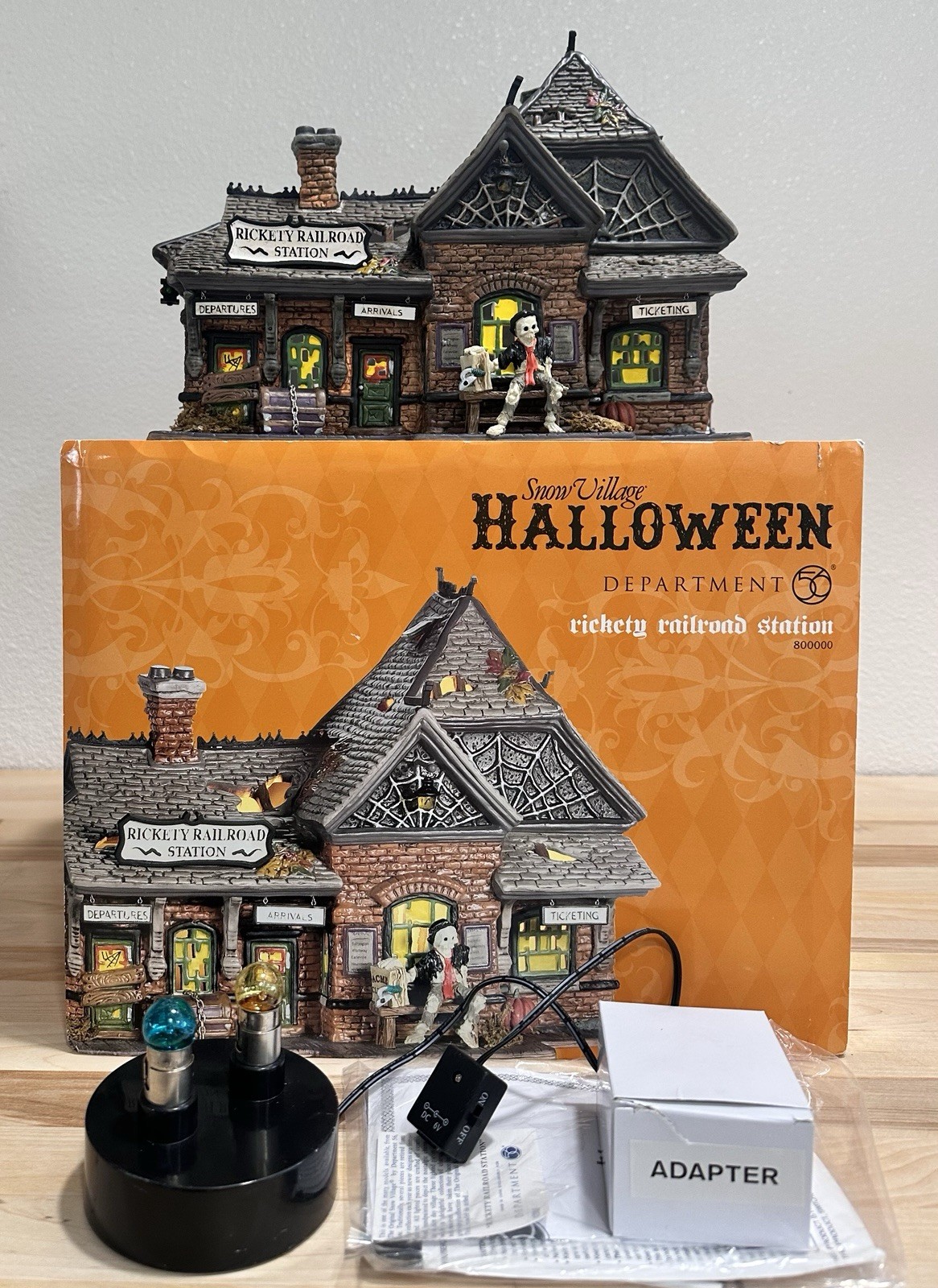 Dept 56 Rickety Railroad Station Halloween Snow Village w/ Box Lights Works READ