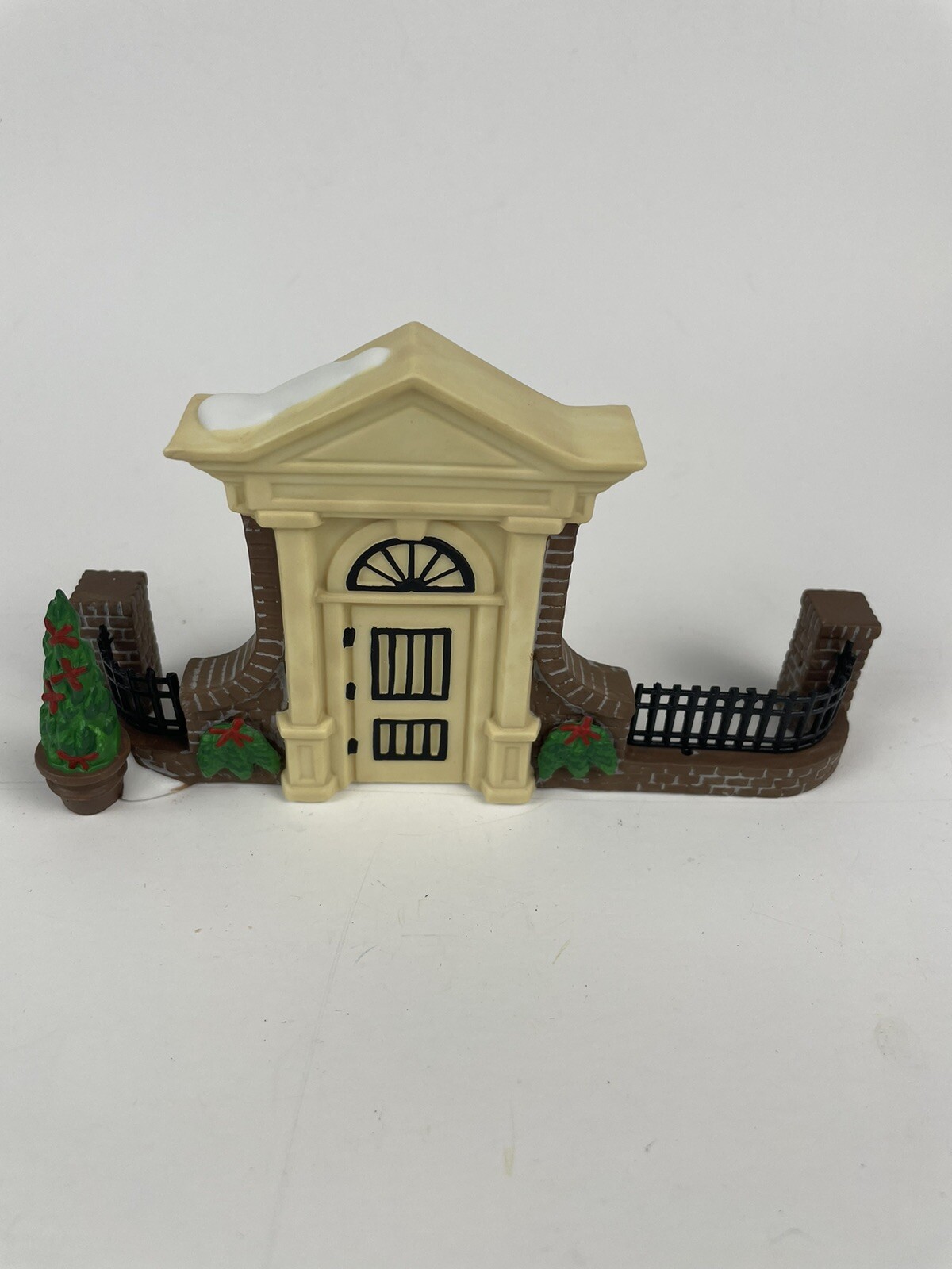 Heritage Village – Disney Parks Village Series “Old World Antiques Gate” #53554