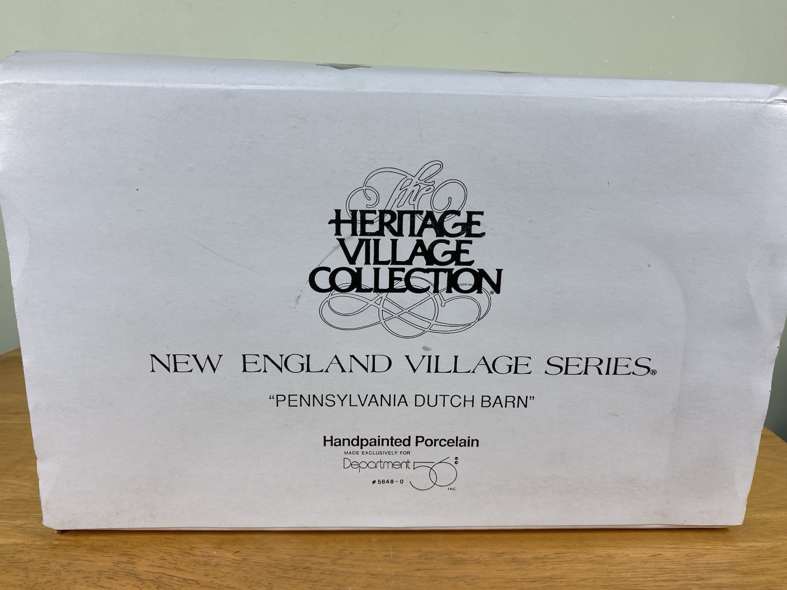 Department Dept 56 New England Village Pennsylvania Dutch Barn Hand-Painted 1993