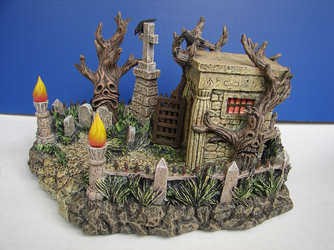 Unused Hawthorne Village Universal Monsters THE MUMMYS TOMB Figure Light & Sound