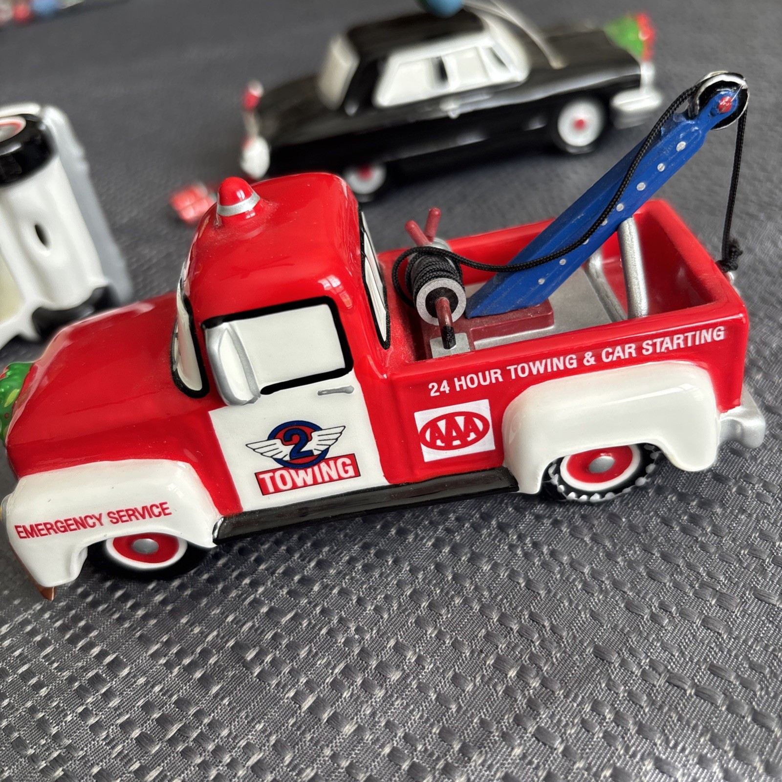 Department 56 Lot Of 3 Snow Village Vehicles Tow Truck, Fire Truck Just Married
