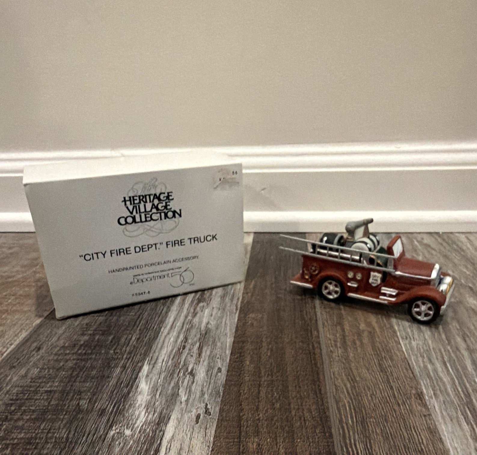 Department 56 Heritage Village City Fire Dept. Fire Truck Porcelain Boxed