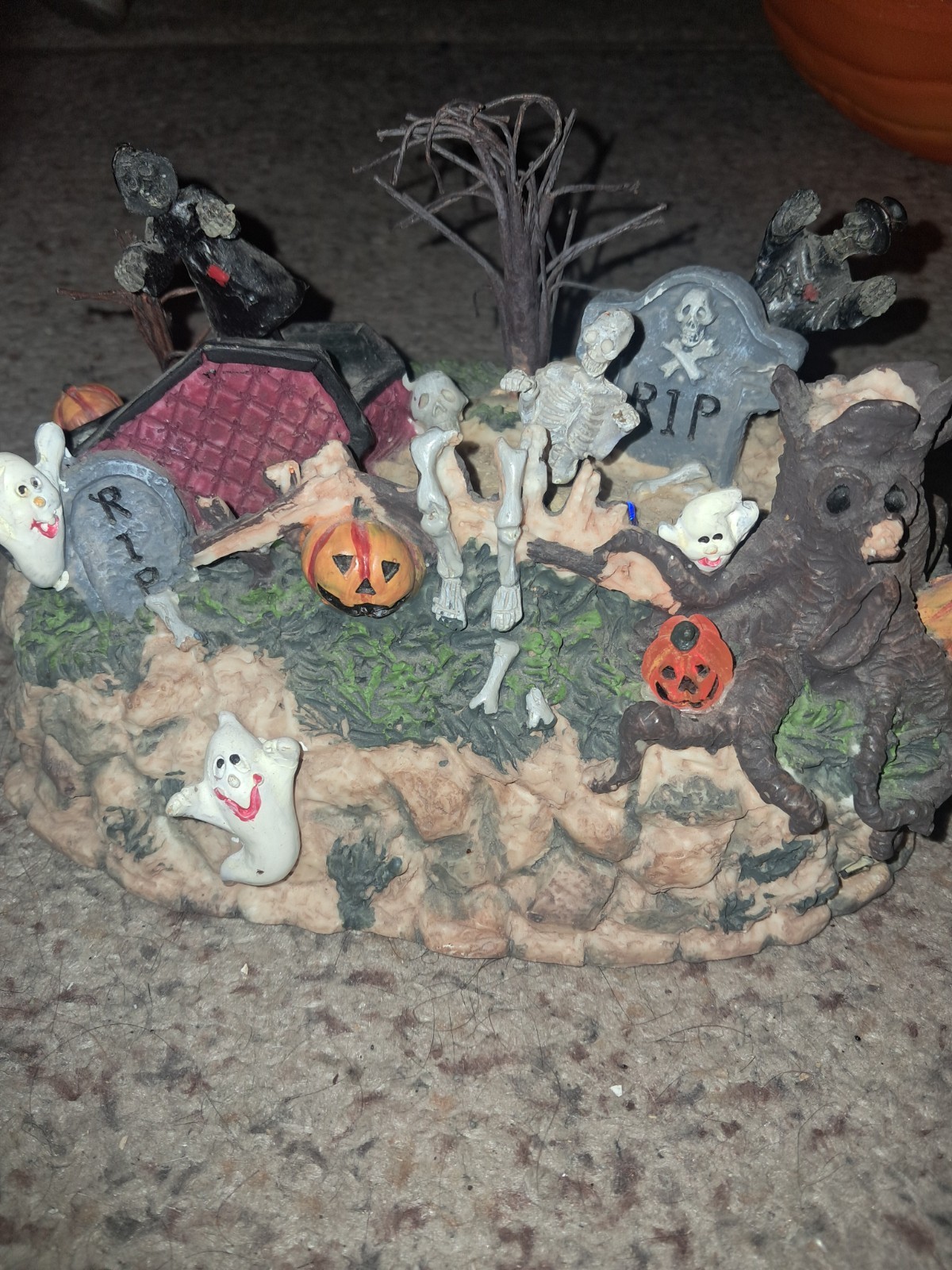 Halloween Lighted & Animated Graveyard Scene
