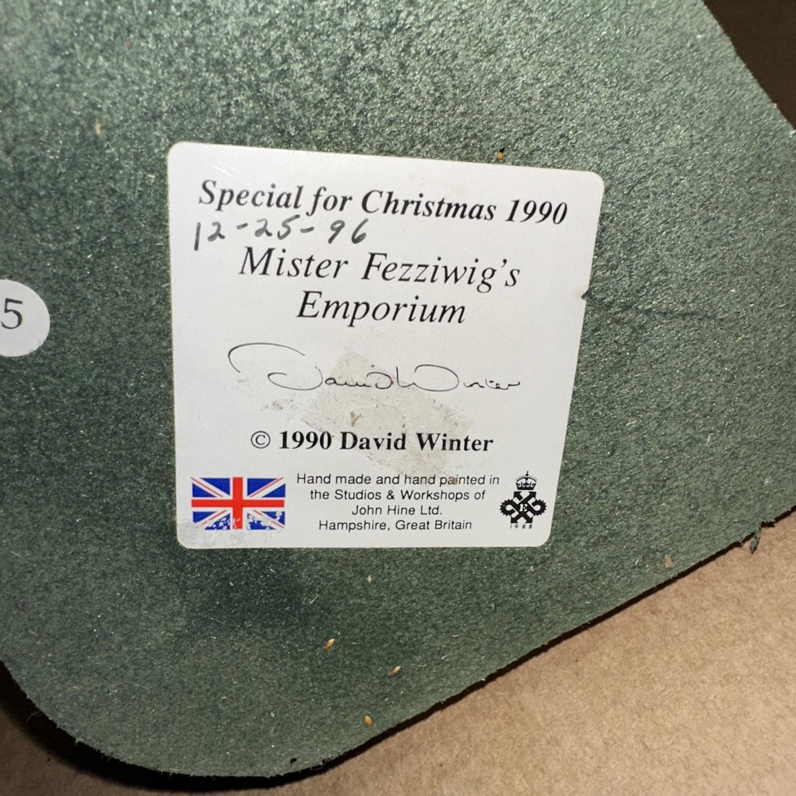 David Winter Mister Fezziwigs Emporium 1990 Special edition Christmas Cottage