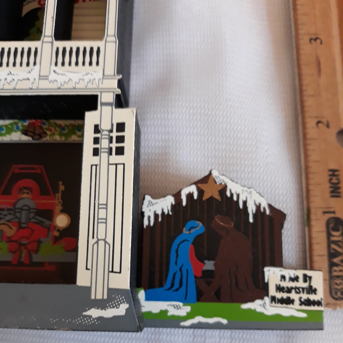 Shelia’s Collectibles Heartsville Fire Station & Snowman Wood Shelf Sitters 1999