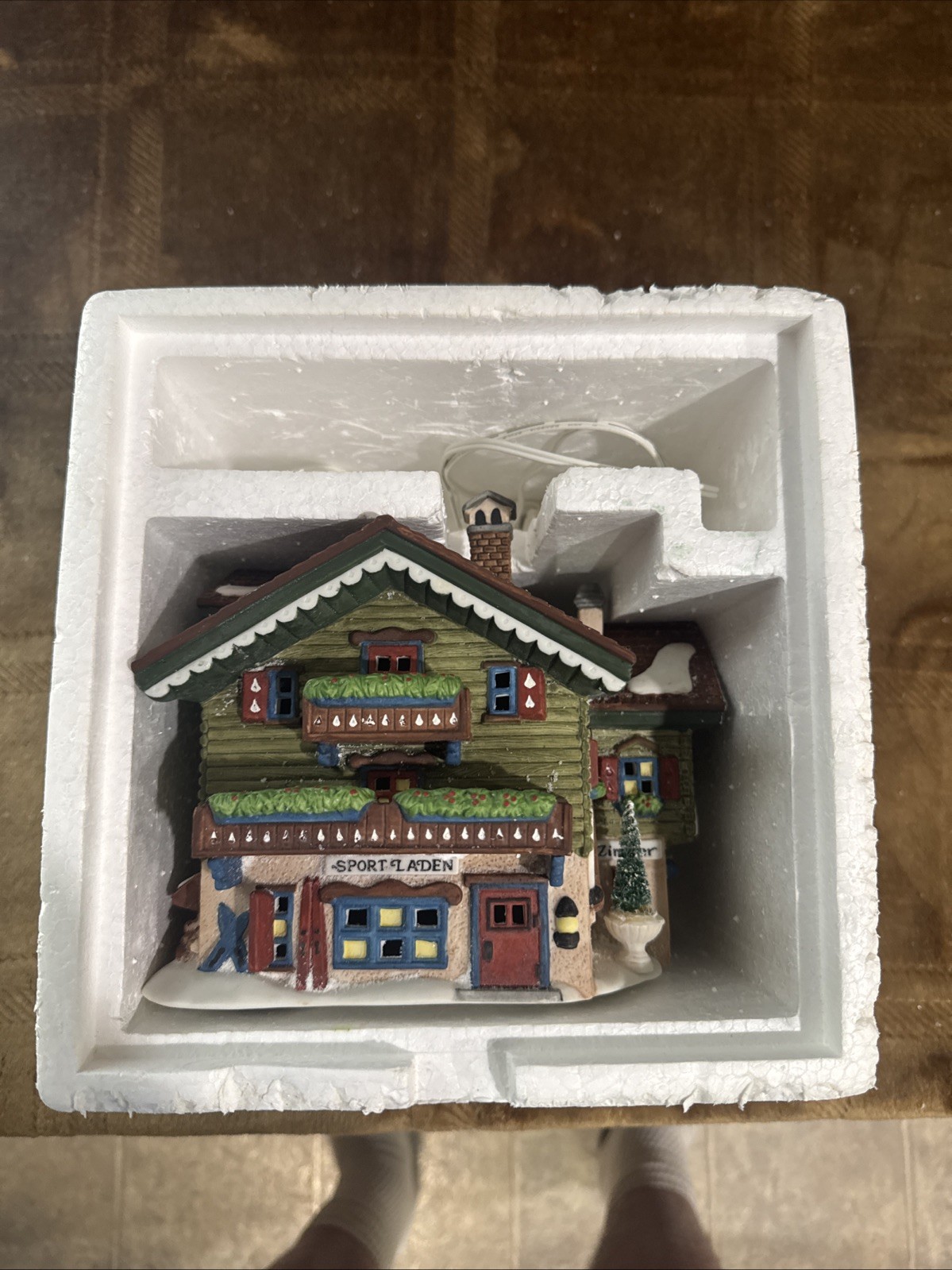 Dept 56 Patisserie Schokolade – Alpenhorn – Sports Laden