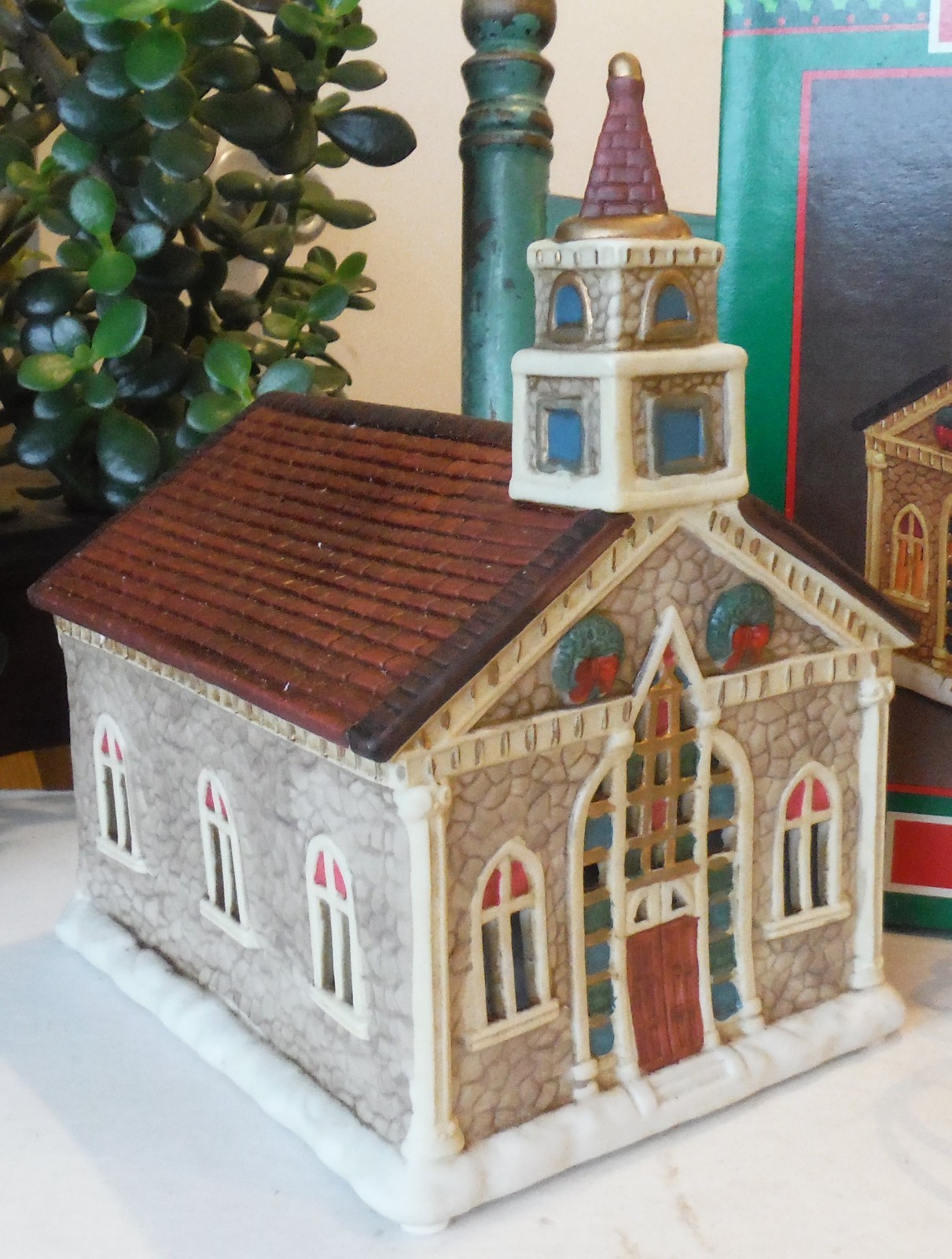 House of Lloyd Lighted Village Church MIB Christmas Around the World 1993 M7947
