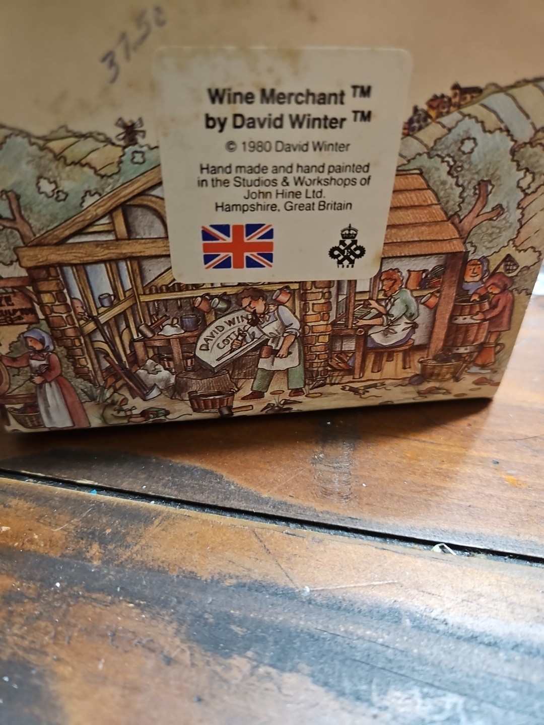 Wine Merchant 1980 David Winter Cottage Collection Box & COA