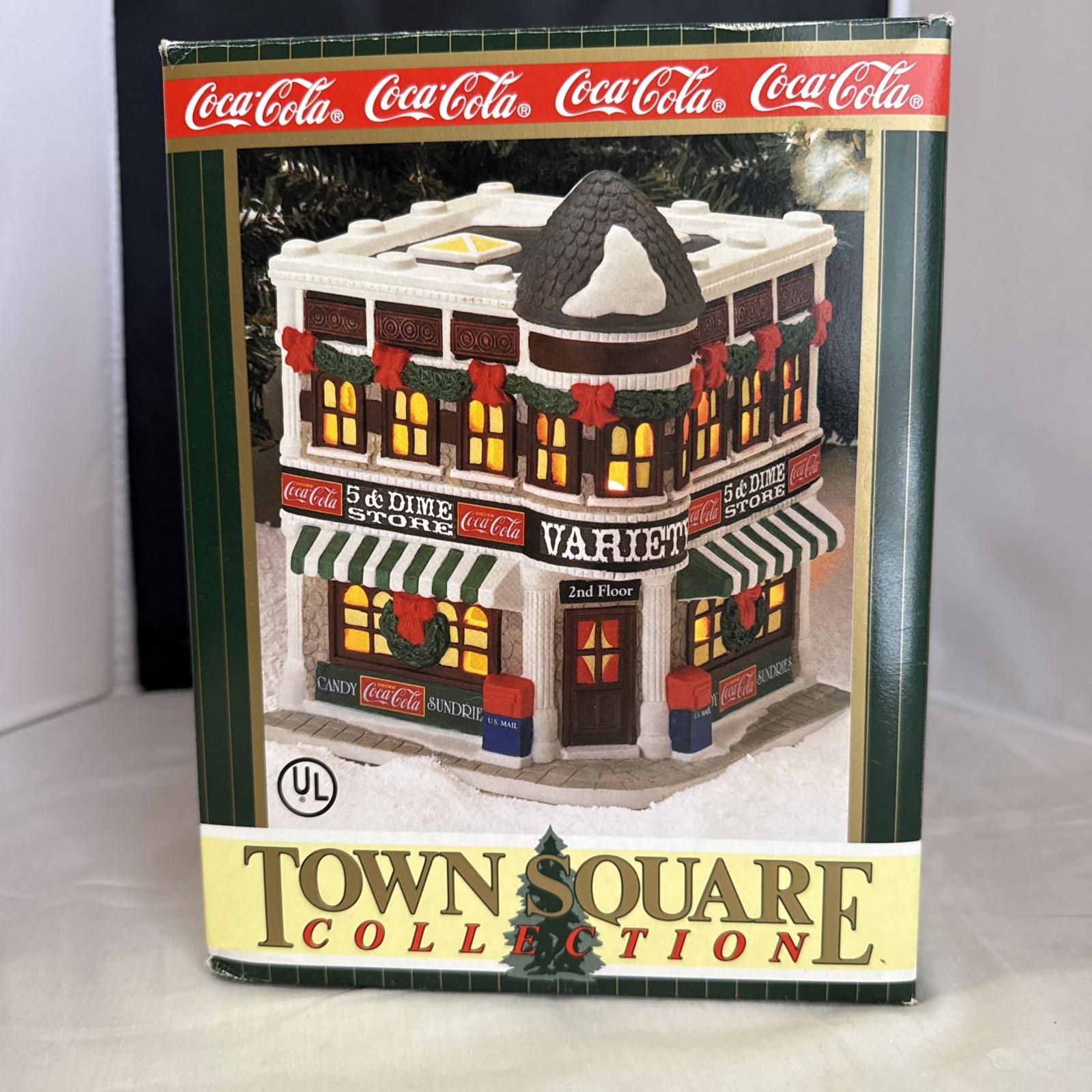 Coca-Cola Town Square 1997 Variety Store Lighted Christmas Village Building