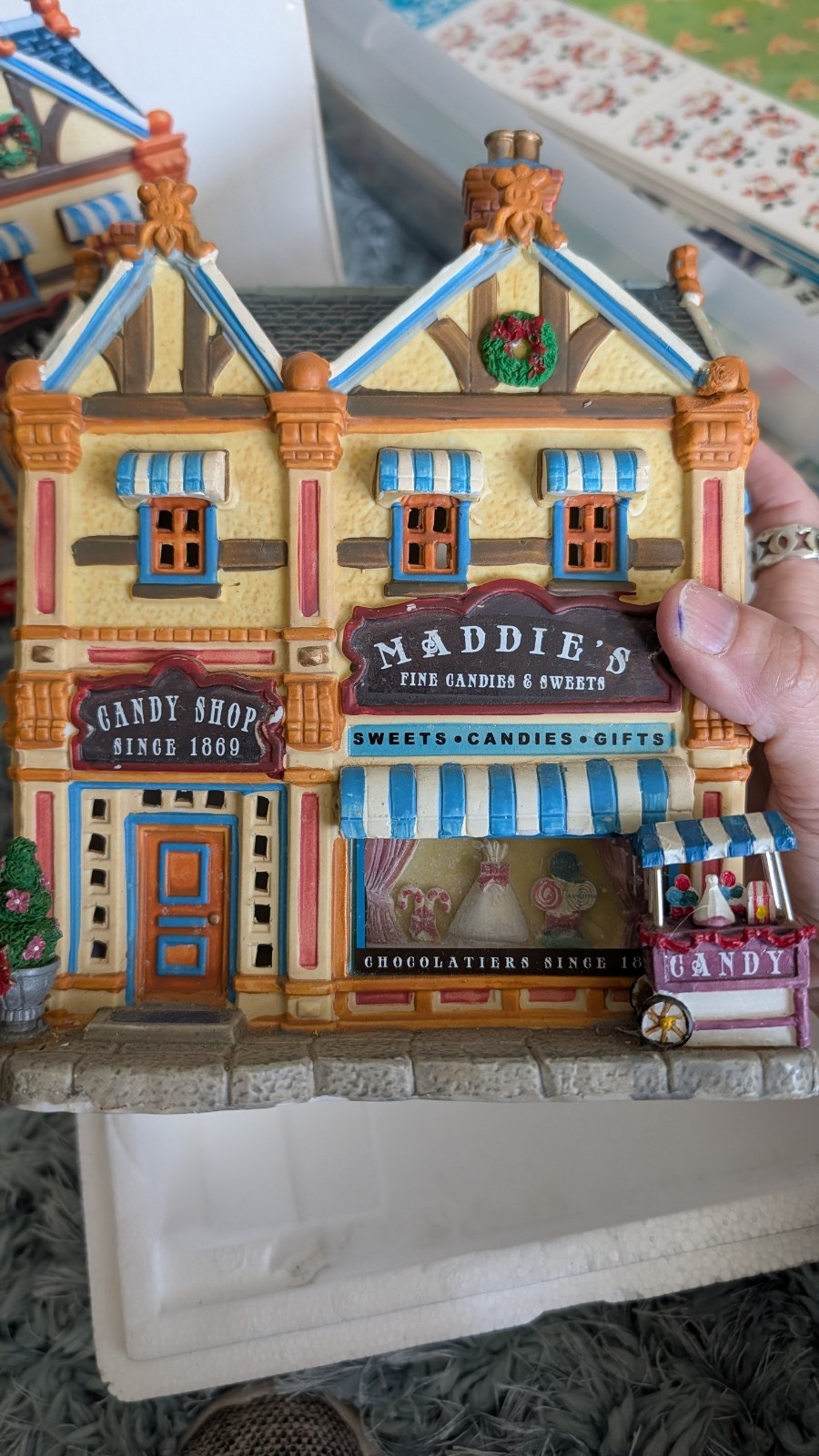 Lemax Coventry Cove Maddies Candy Shop Lighted Building NO CORD Some Damage