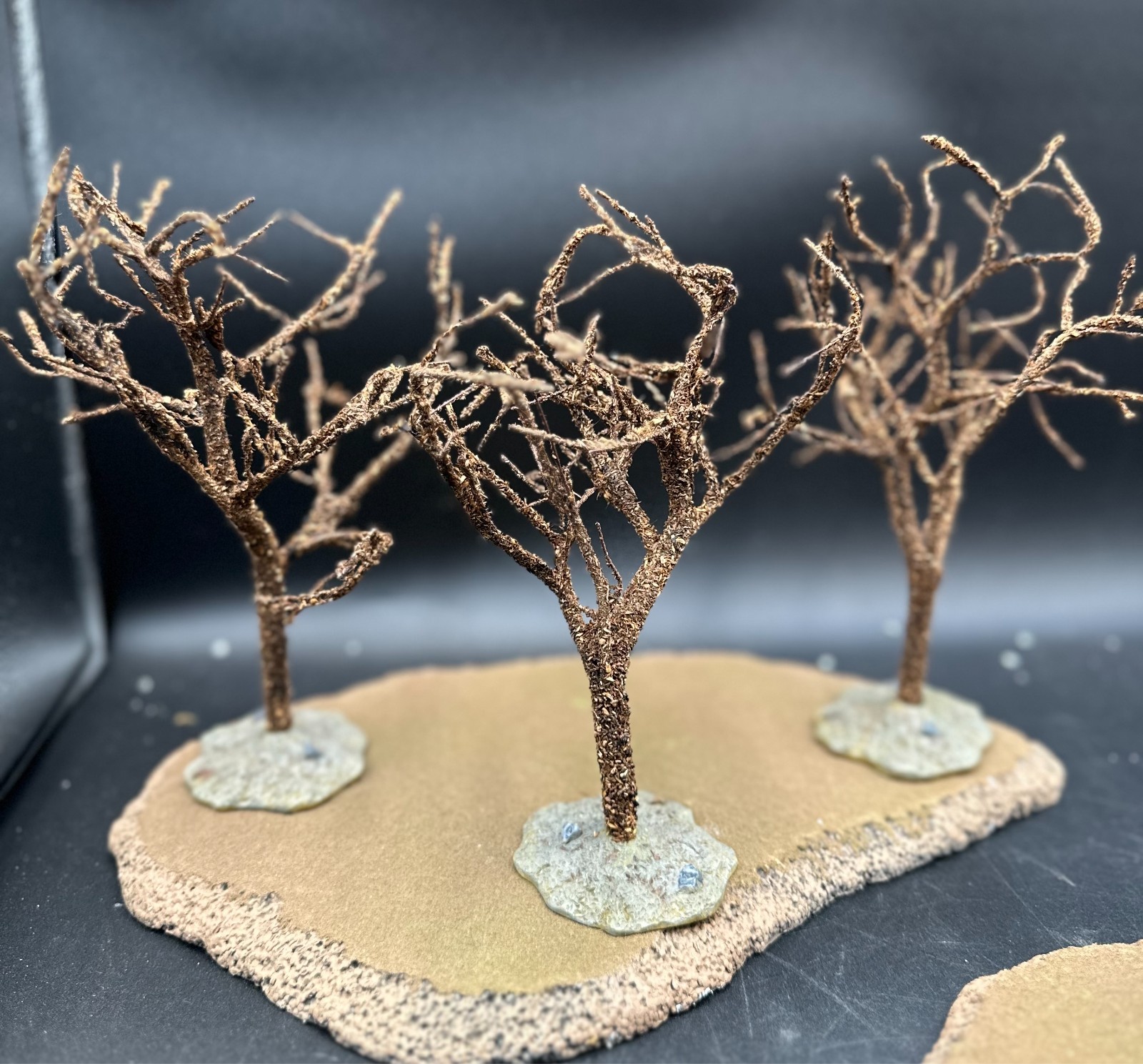 Halloween Village Trees Lot 5 Bare + 1 Orange Tree 2 Display Bases Diorama