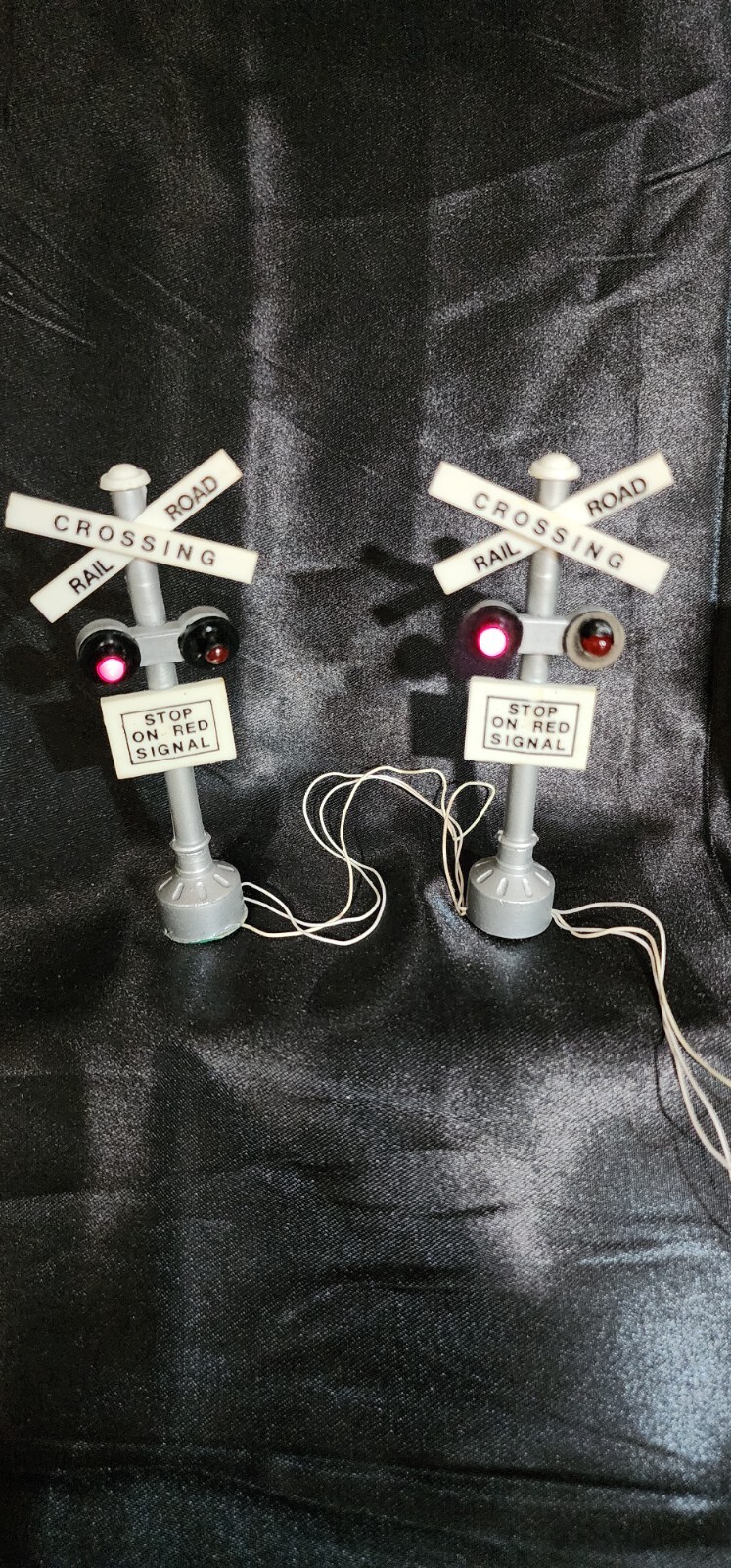 Department Dept 56 Village Railroad Crossing.  Lights Up With Batteries