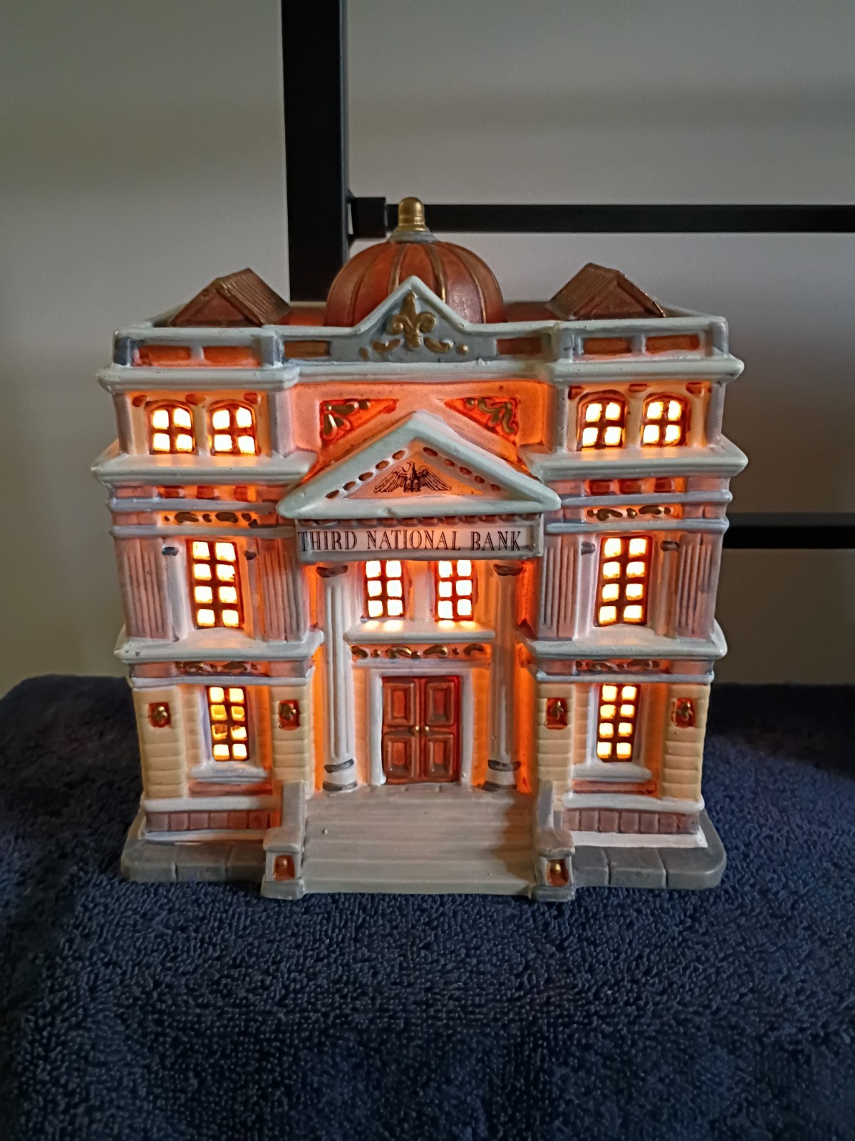 Vintage Lemax Building Thrid National Bank Lights Up