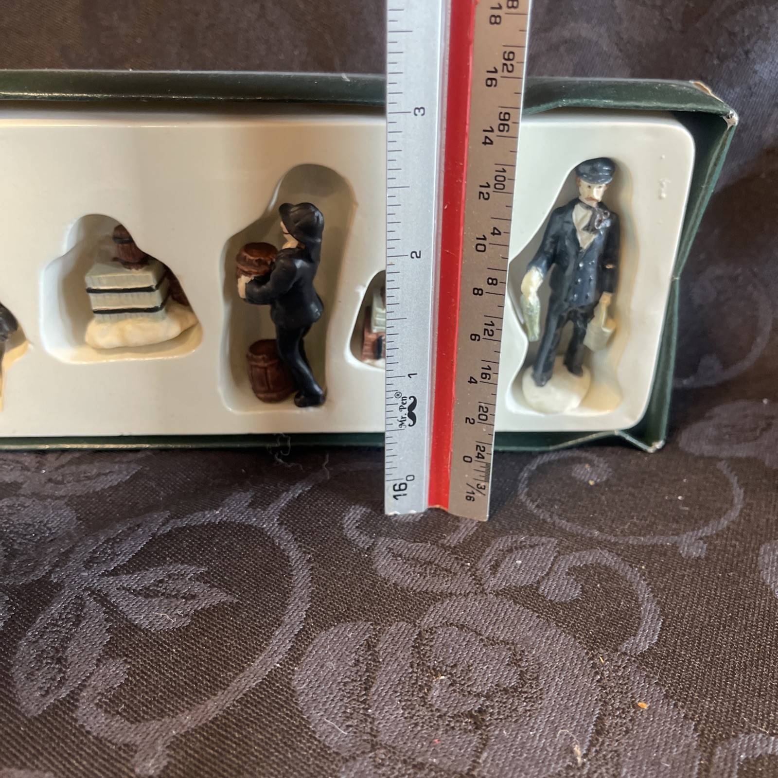 O’Well – Christmas Village People – Set of 5 – New – Retired