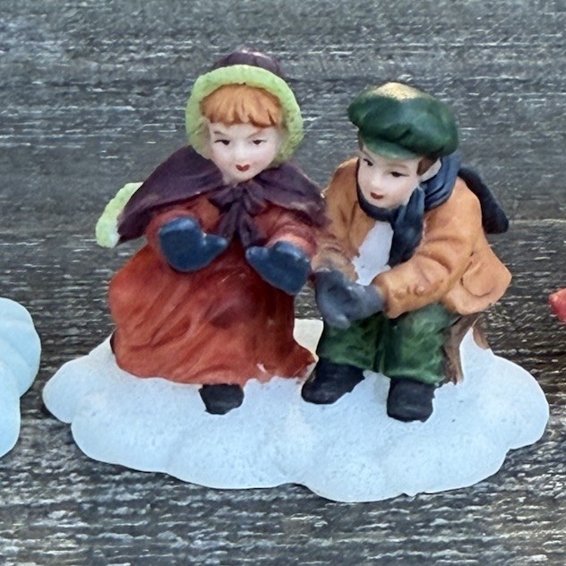 Lot Of 6 Christmas Village Figurines Decorative Miniatures Christmas Holiday